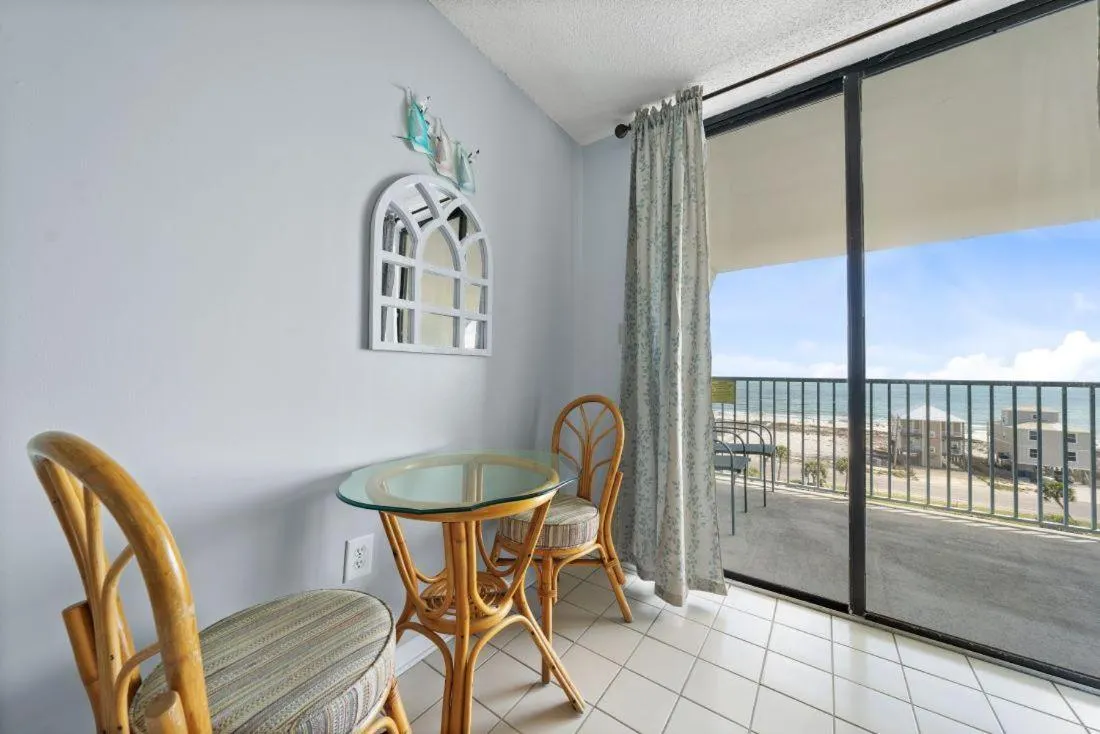 Gulf Shores Surf & Racquet 715A