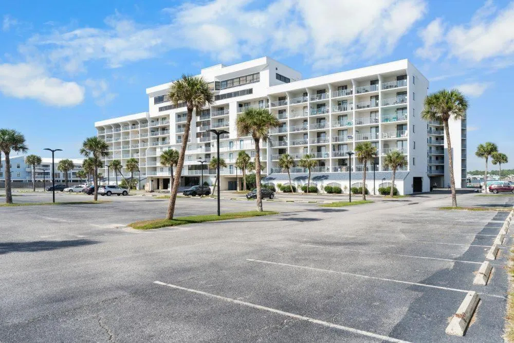 Gulf Shores Surf & Racquet 715A