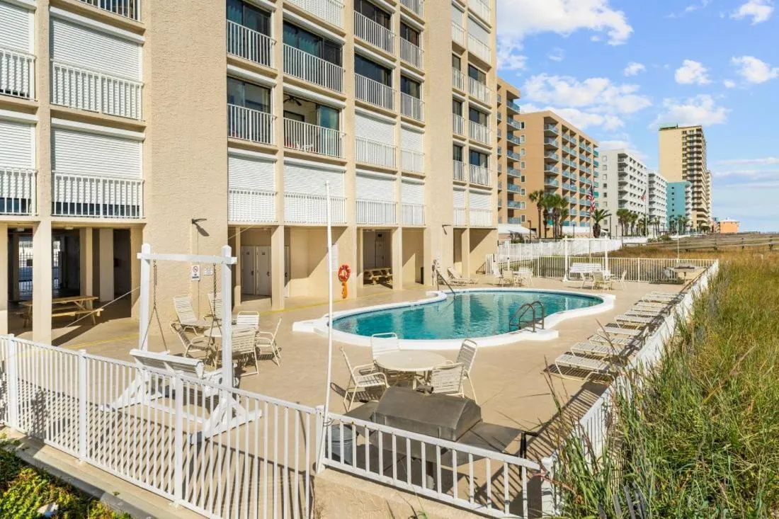 Edgewater 52 by Youngs Suncoast