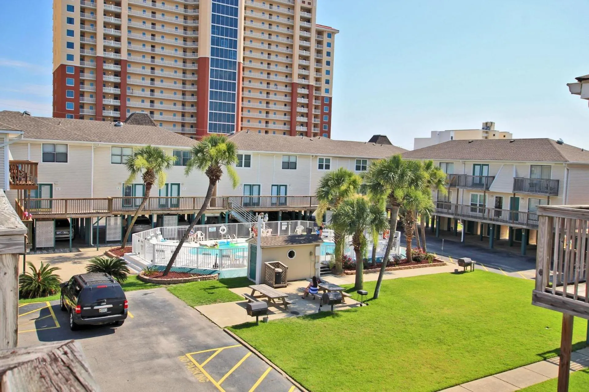 Sand Dollar 28 by Youngs Suncoast