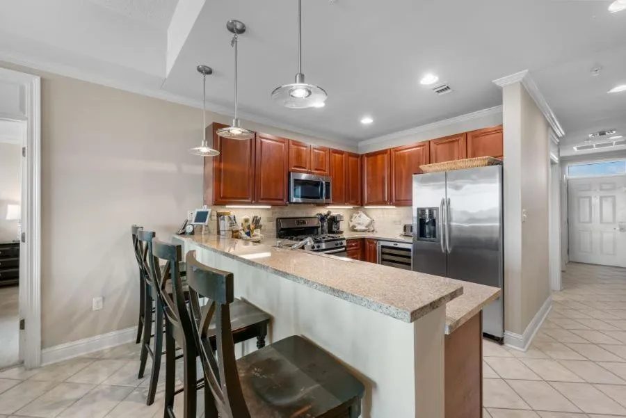 Wharf 521 by Youngs Suncoast