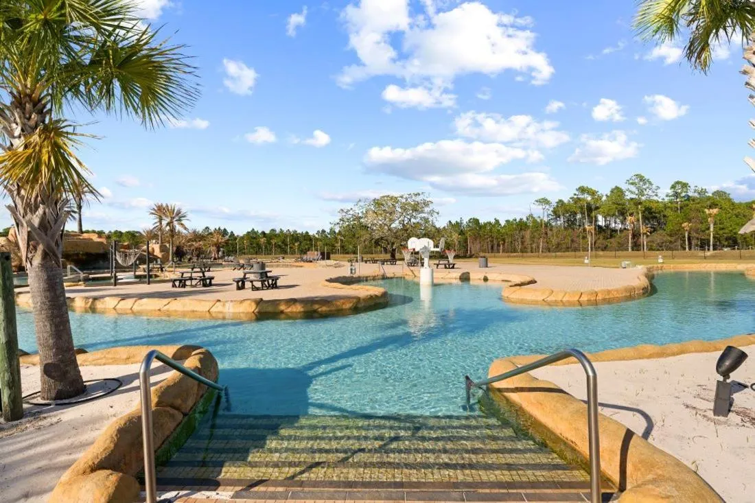 Wharf 521 by Youngs Suncoast