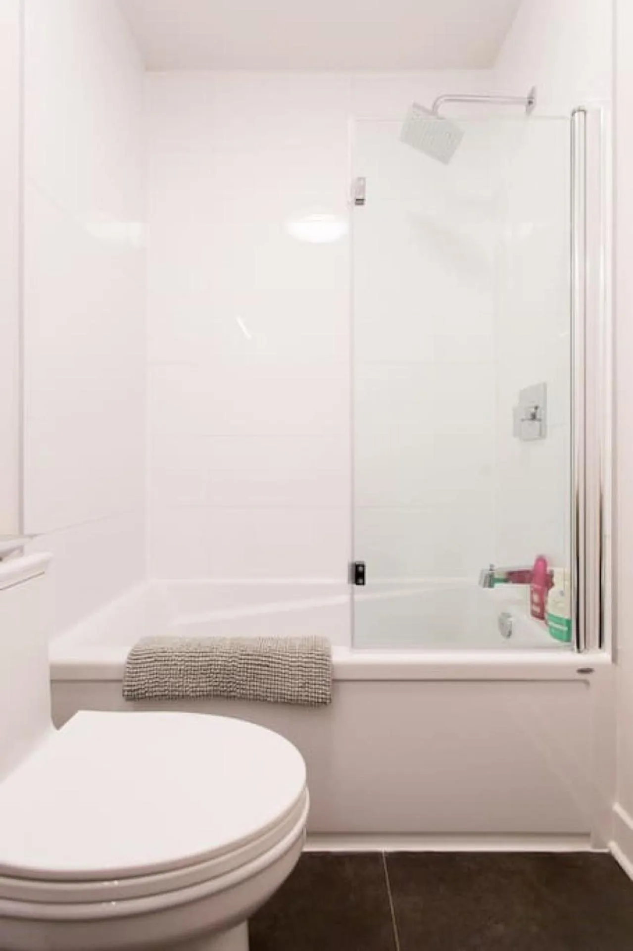 Brand New Light filled Mile End Flat by Denstays