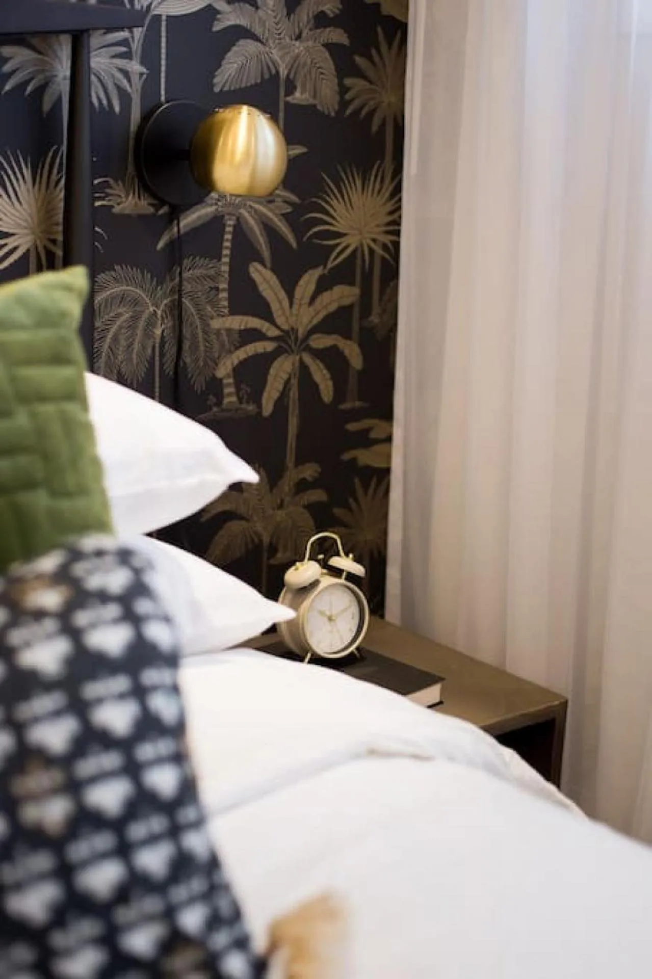 Bed in Palms Little Italy Studio with full bathroom by Denstays