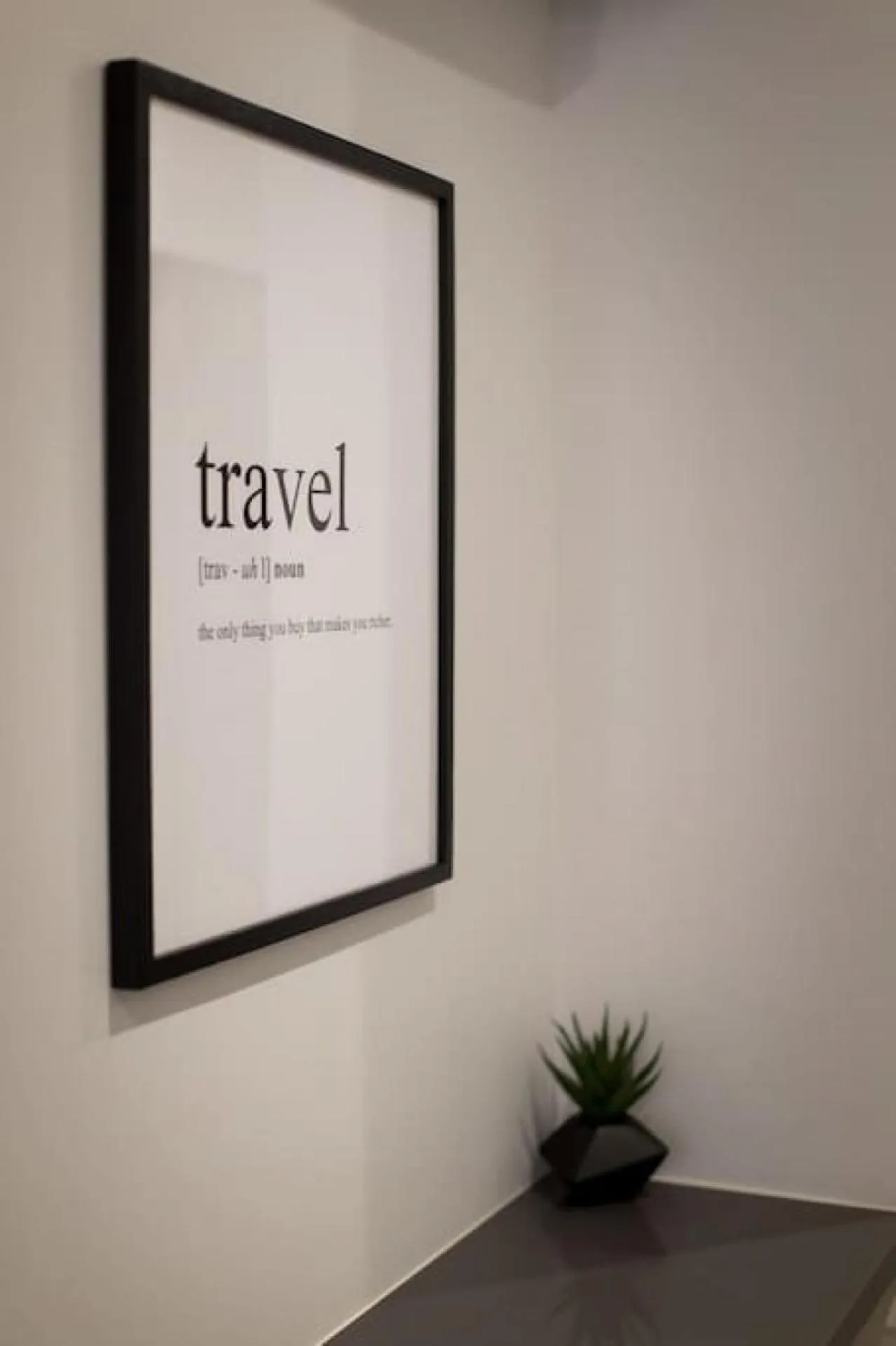 Palms Little Italy Studio with full bathroom by Denstays