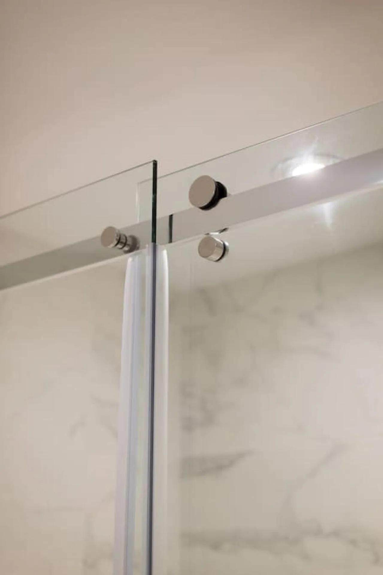 Palms Little Italy Studio with full bathroom by Denstays