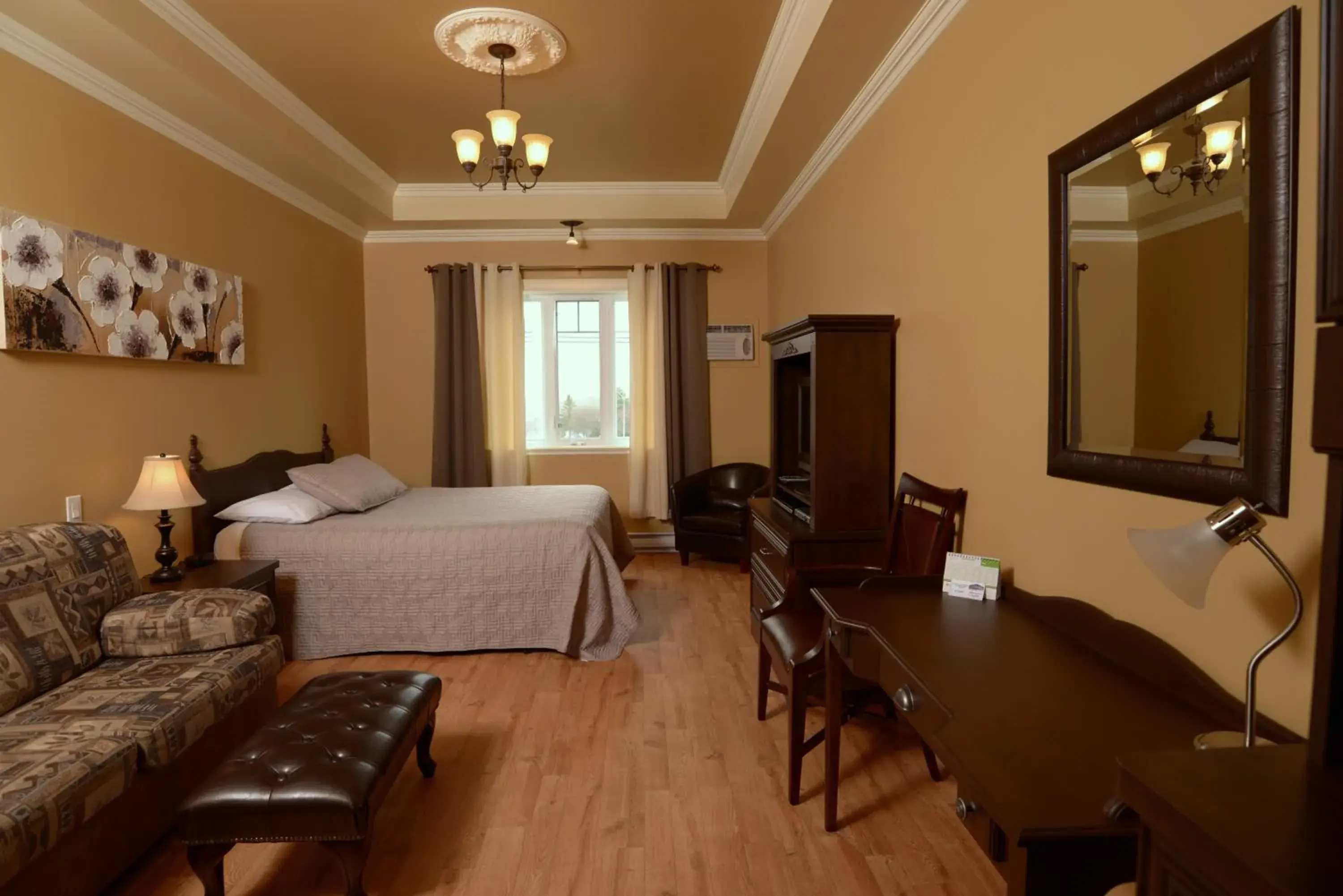 Queen Room in Motel du Littoral Queen Room in Motel du Littoral