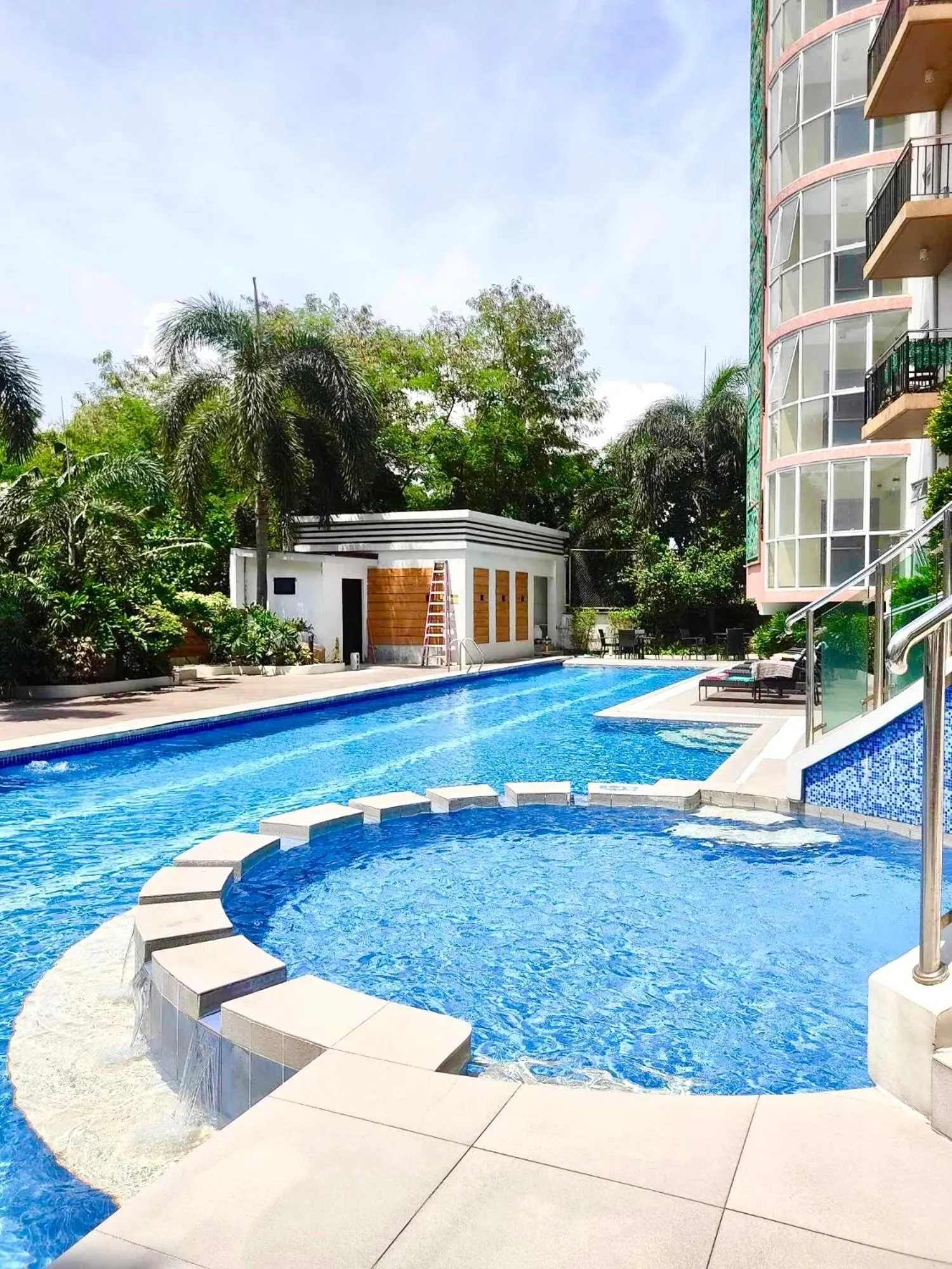 Lancris Residences 2 Bedroom Entire Apartment near Airport with Pool