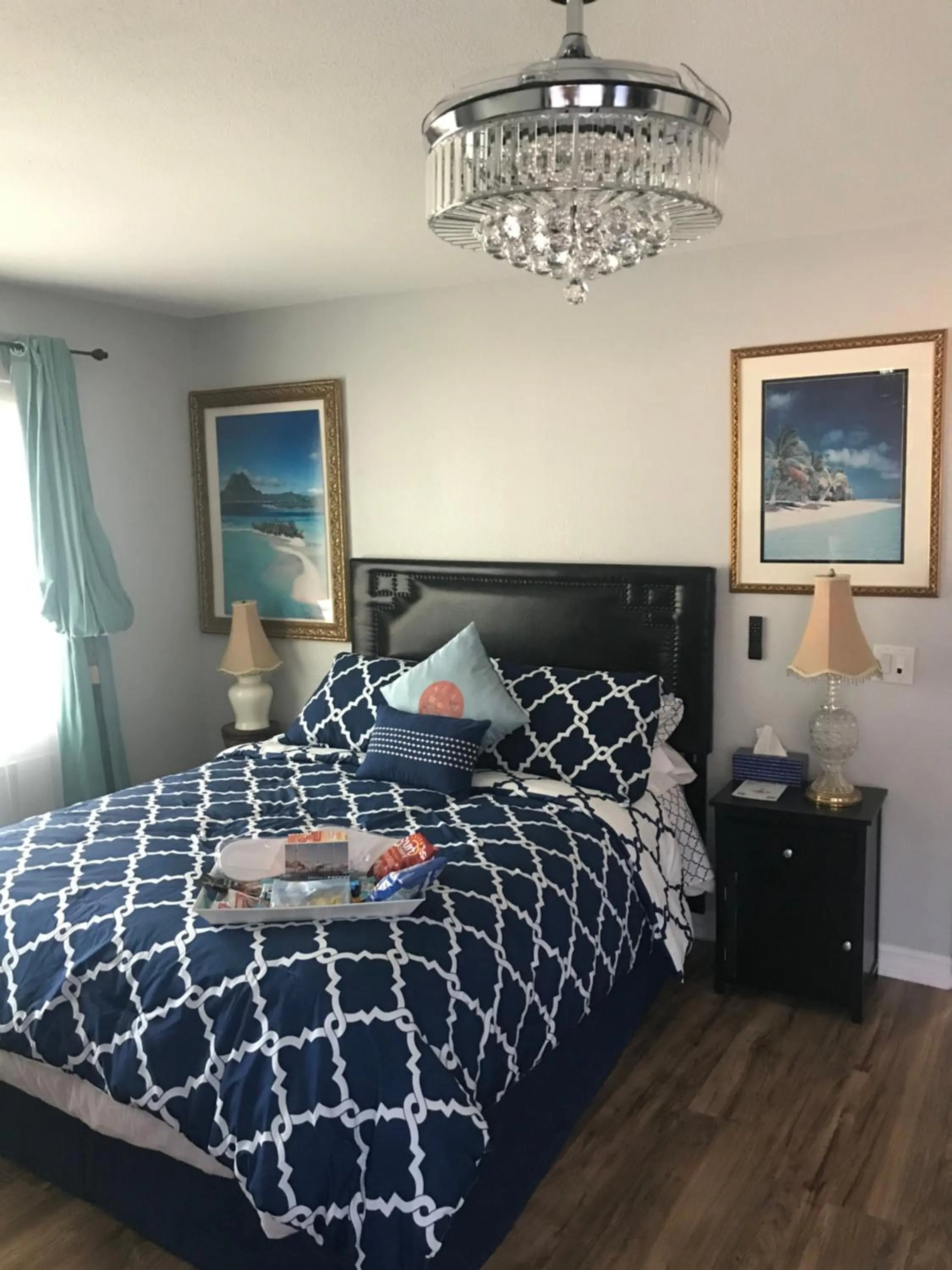 Bed in Romantic Coastal Private Room