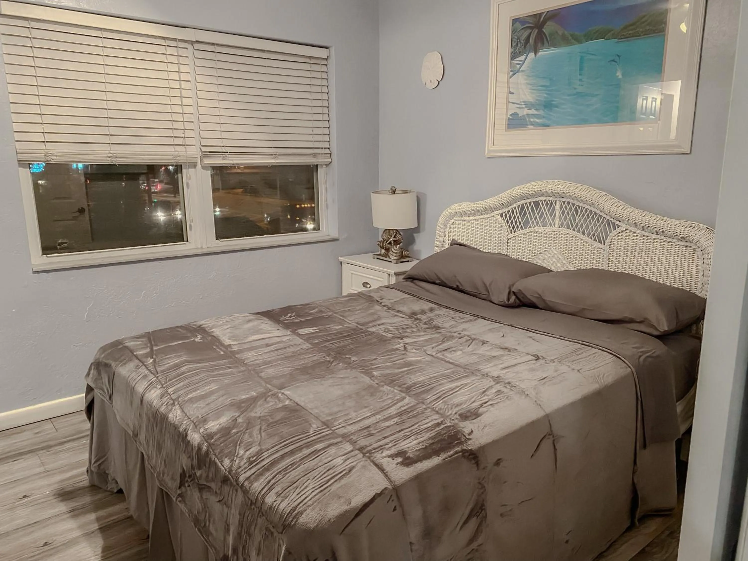 Bed in Oasis Palms Resort