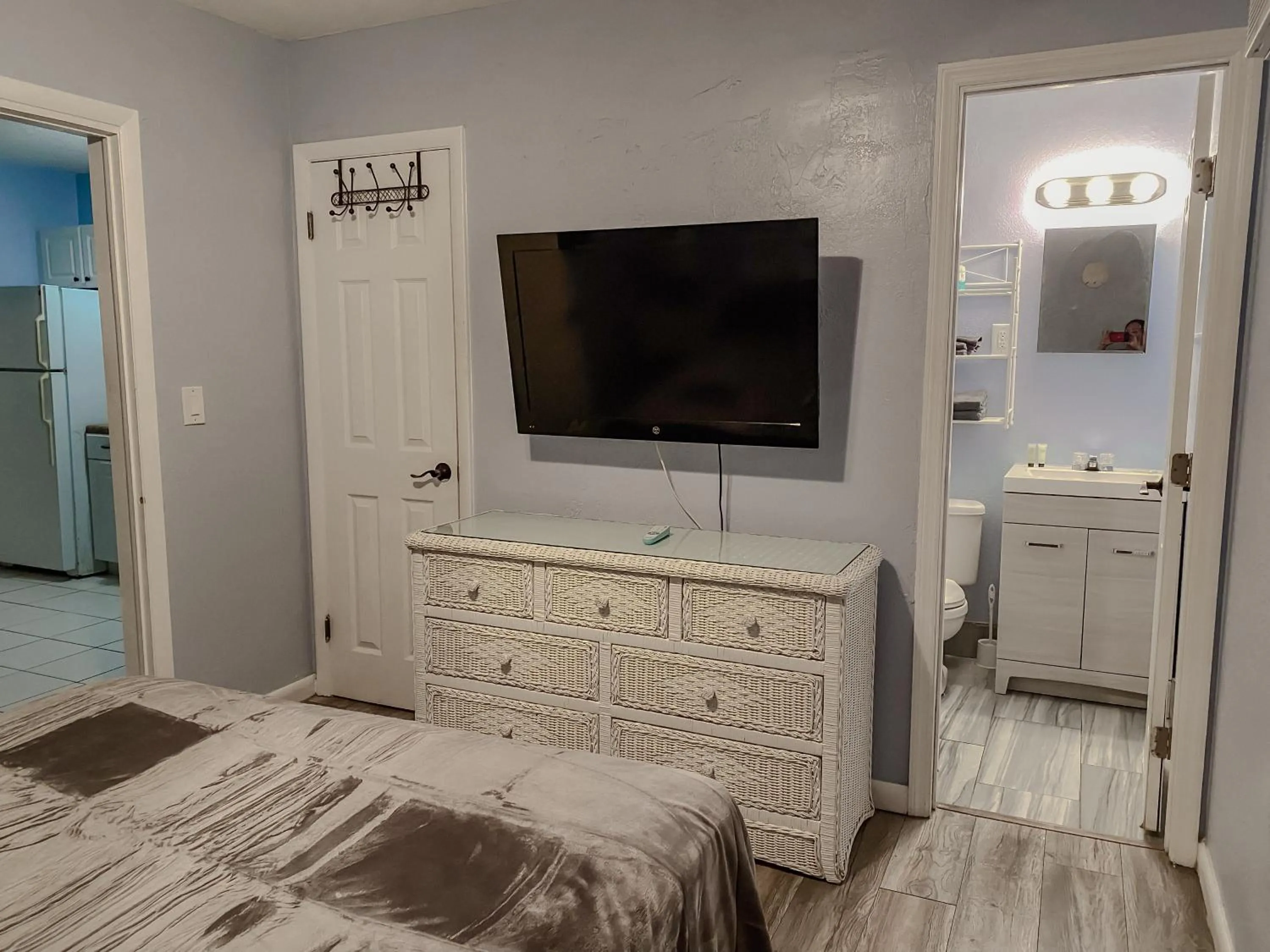 Bed in Oasis Palms Resort