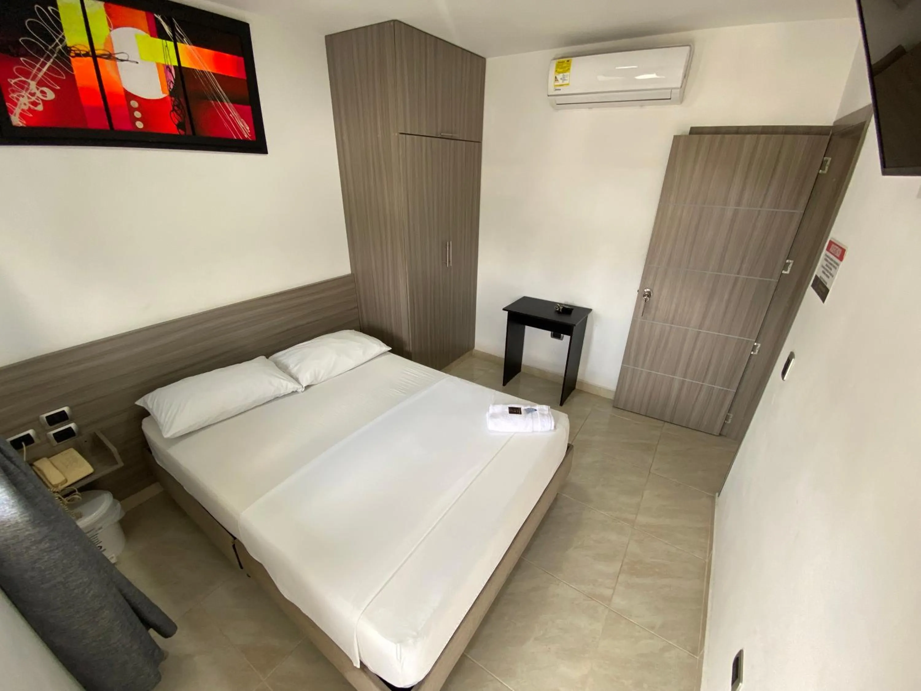 Bed in HOTEL DIAMOND BGA