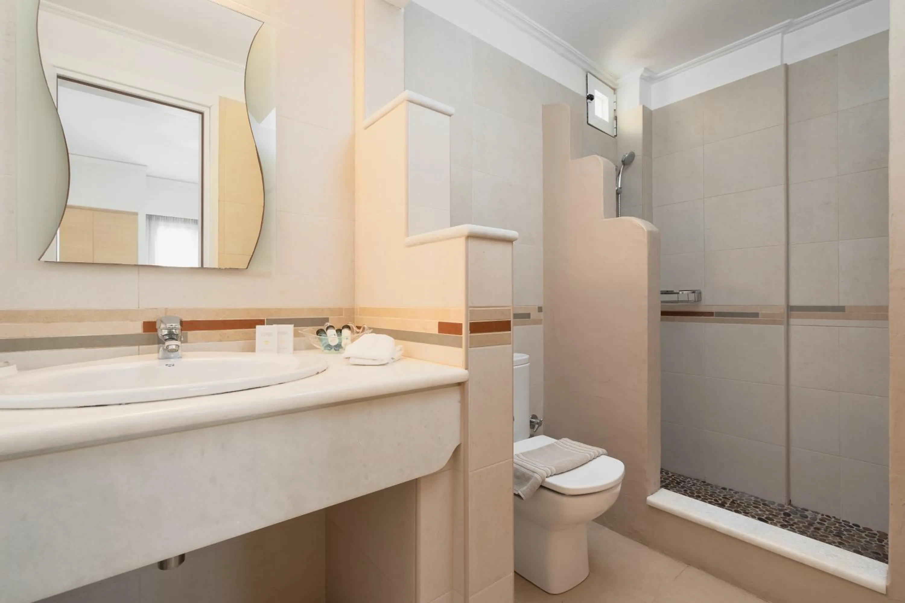 Bathroom in Finikas Hotel