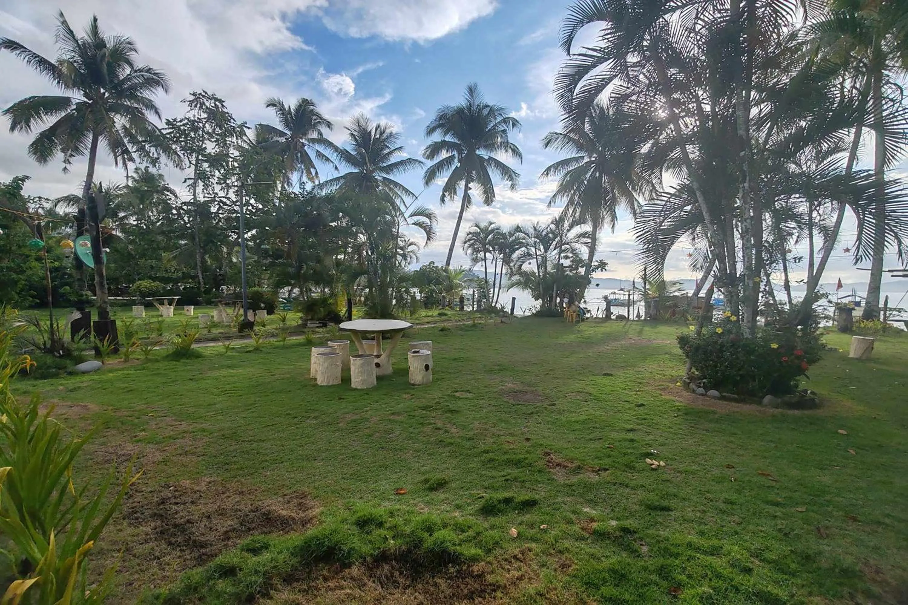 Day in Summer Homes Beach Front Resort and Cottages Port Barton