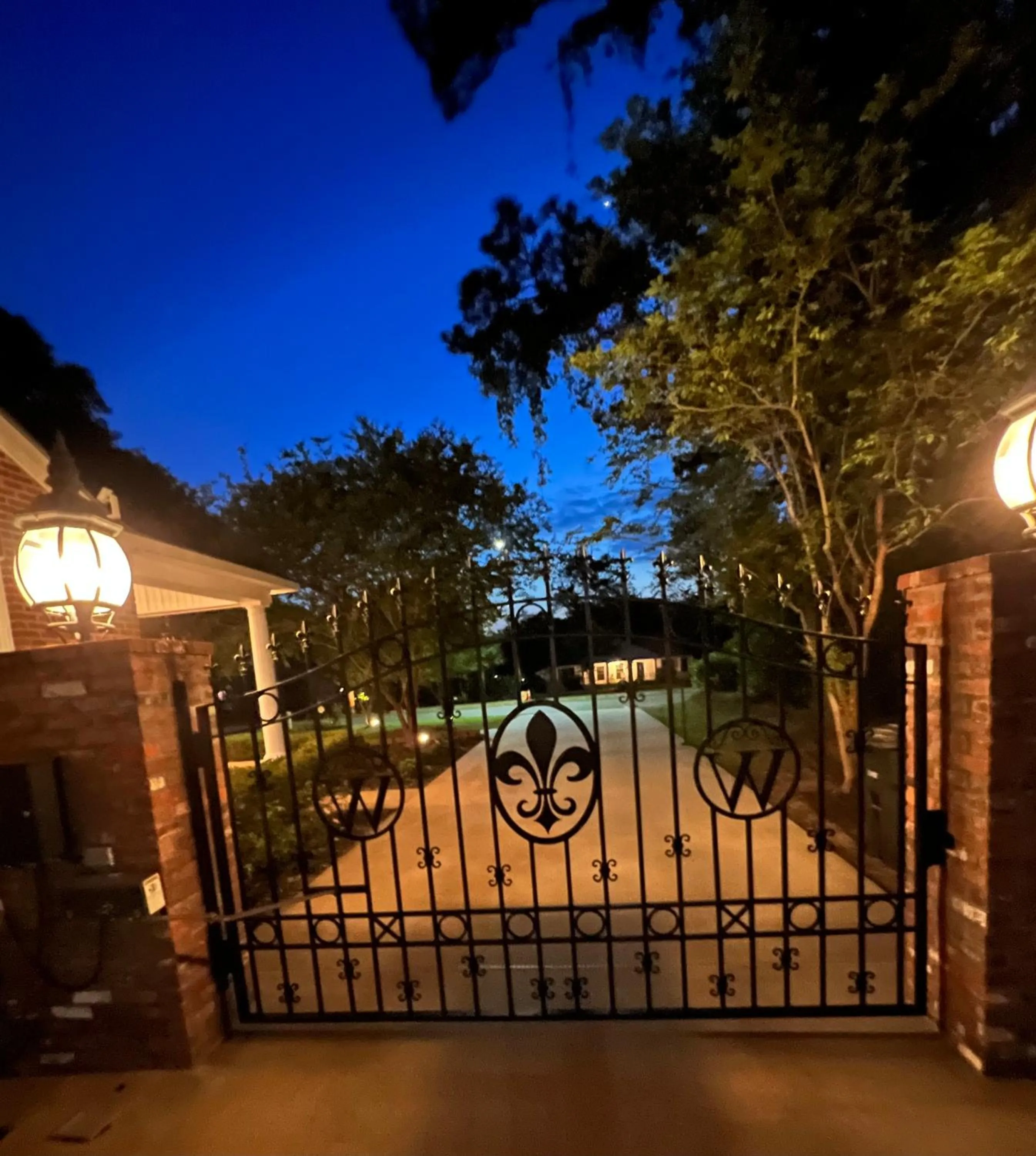 Night in Opus House Historic Natchitoches