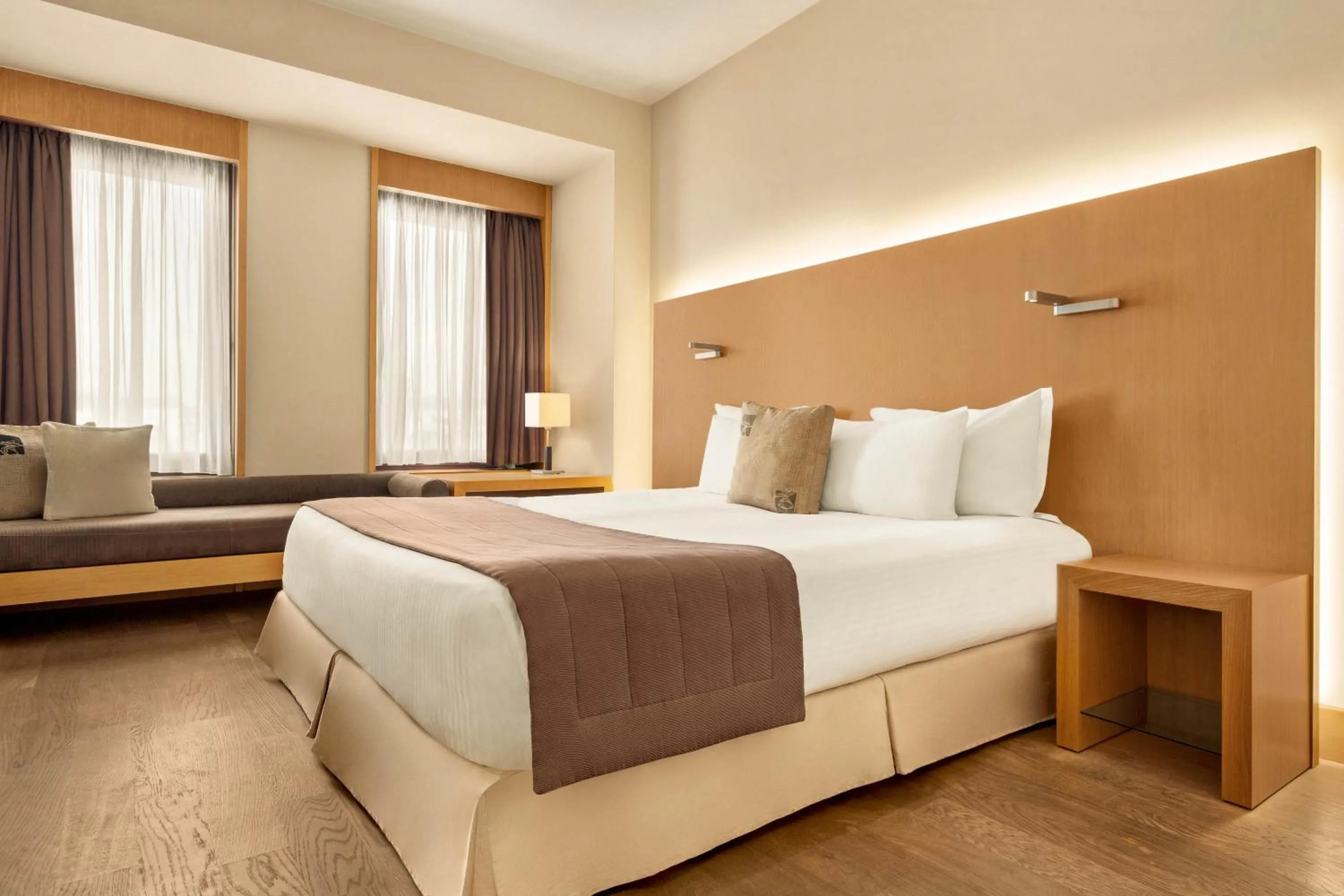 Bed in Zeus Thessaloniki Lazart