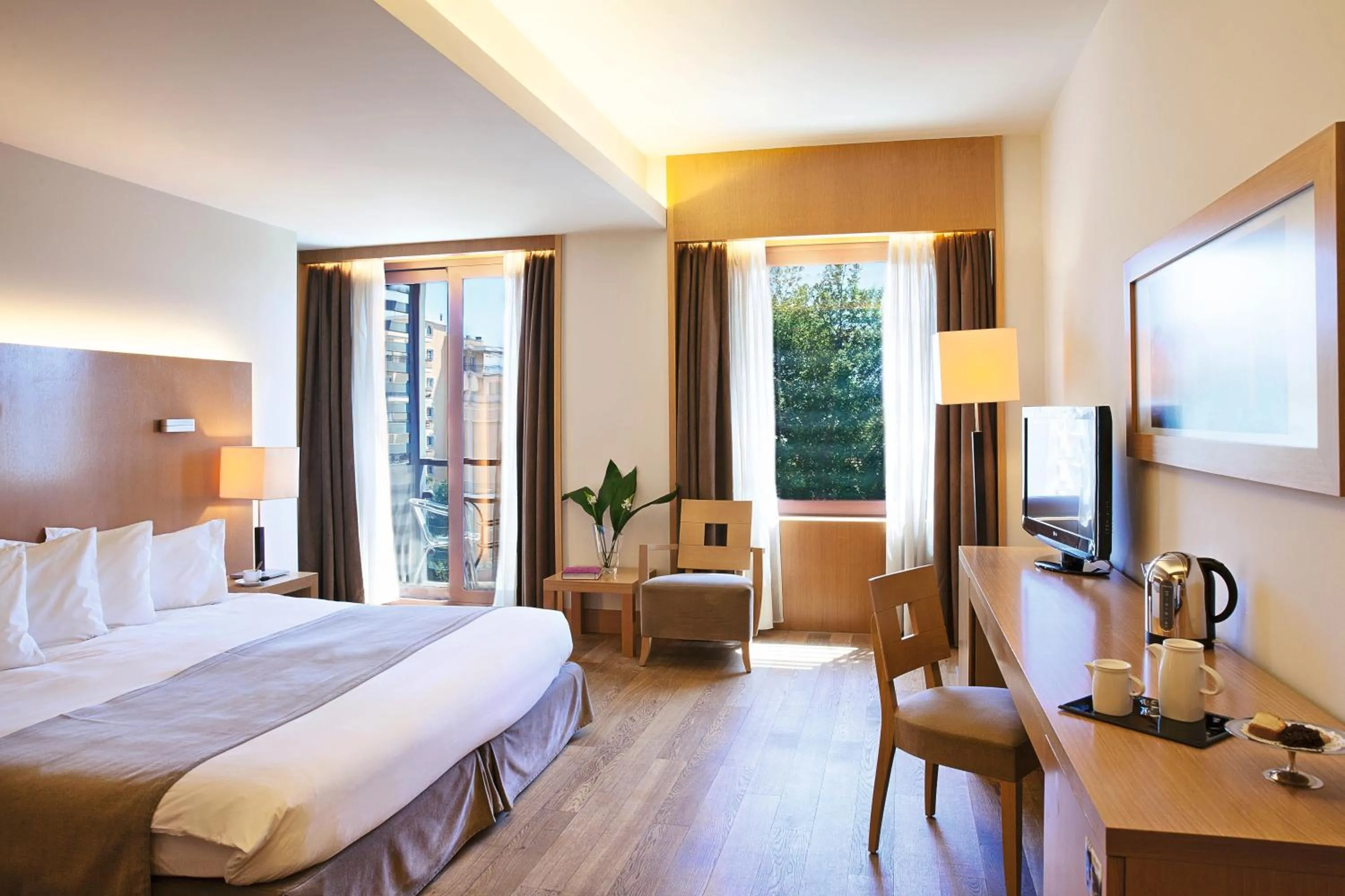 Bed in Zeus Thessaloniki Lazart