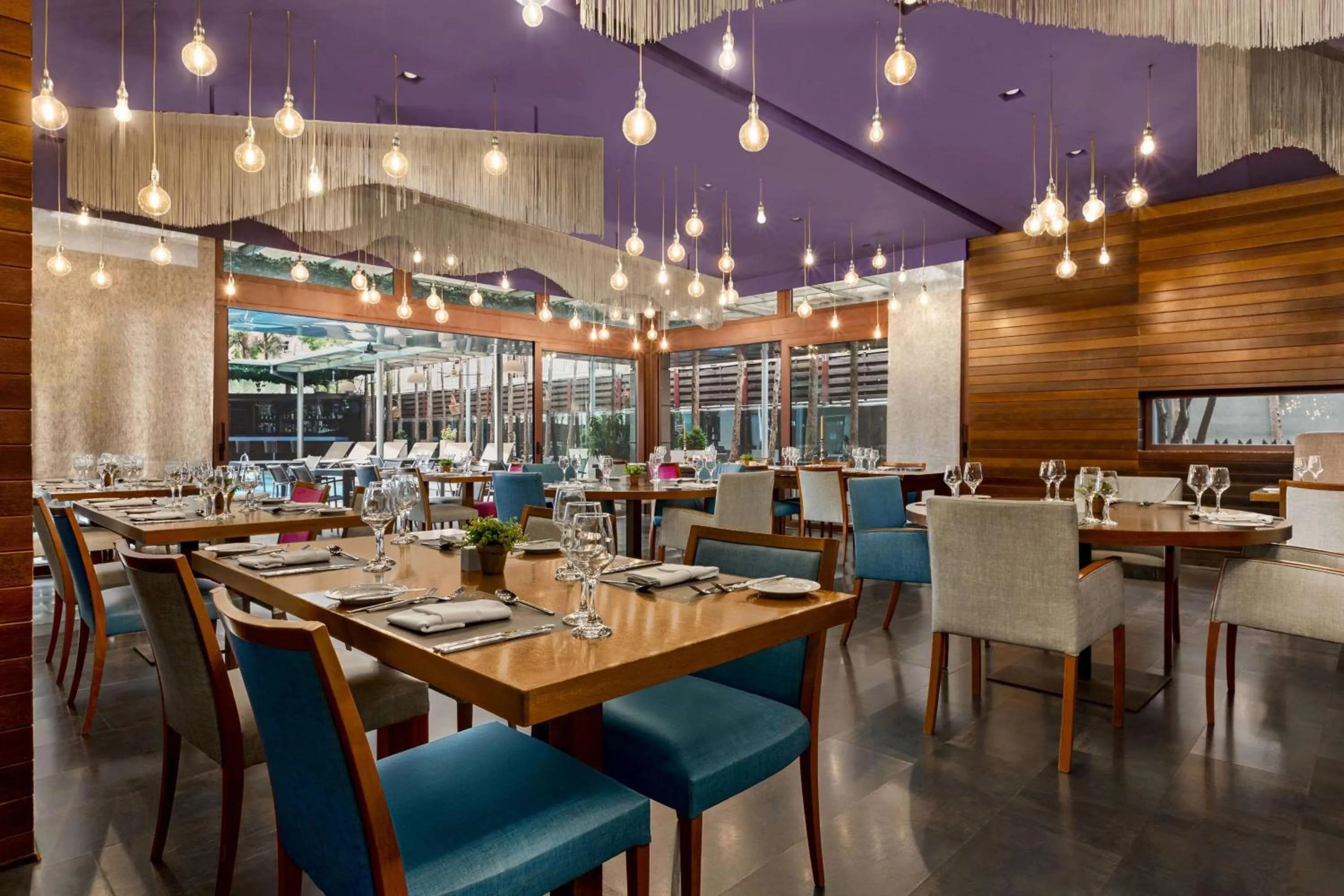 Restaurant/places to eat in Zeus Thessaloniki Lazart