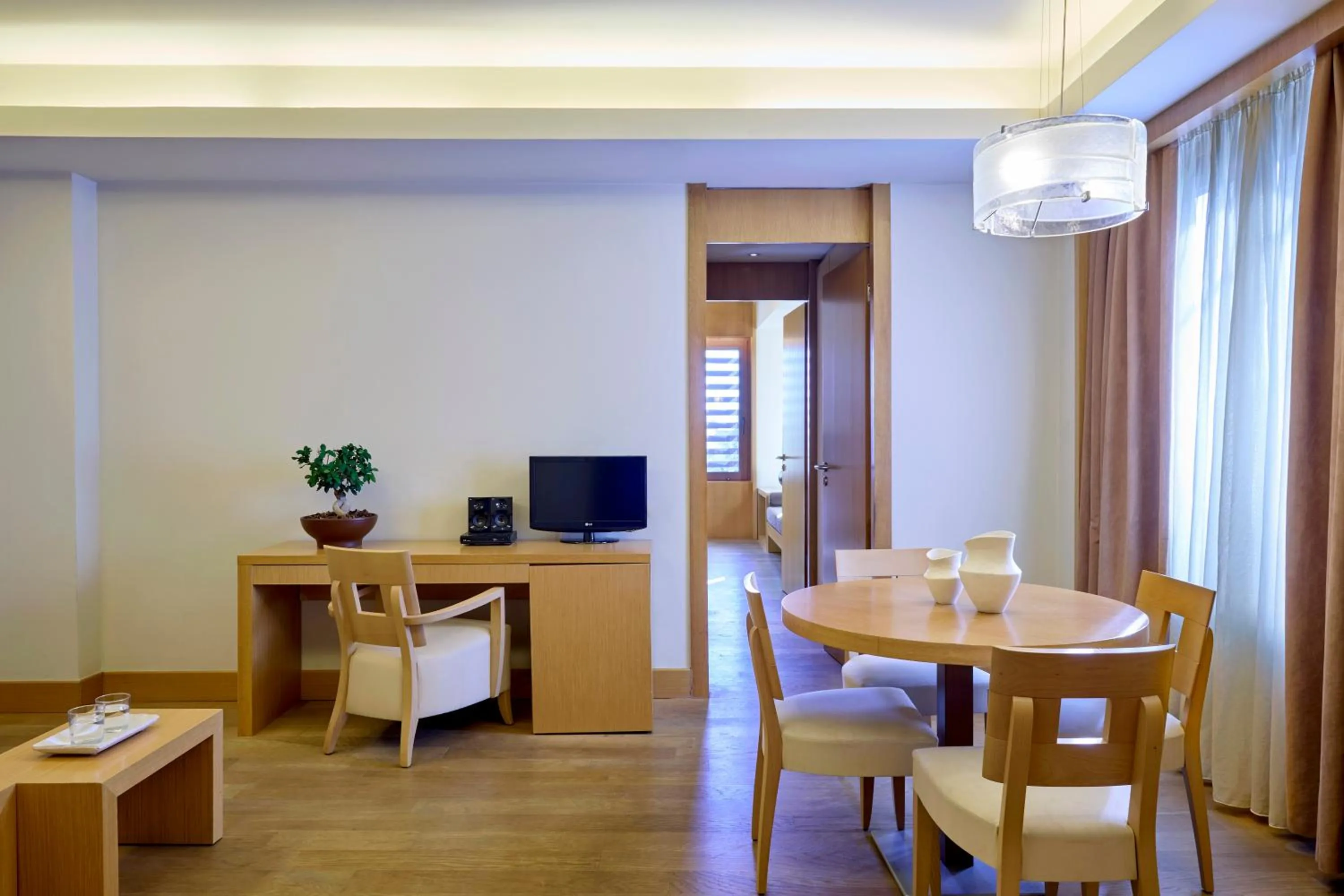 Seating area in Zeus Thessaloniki Lazart