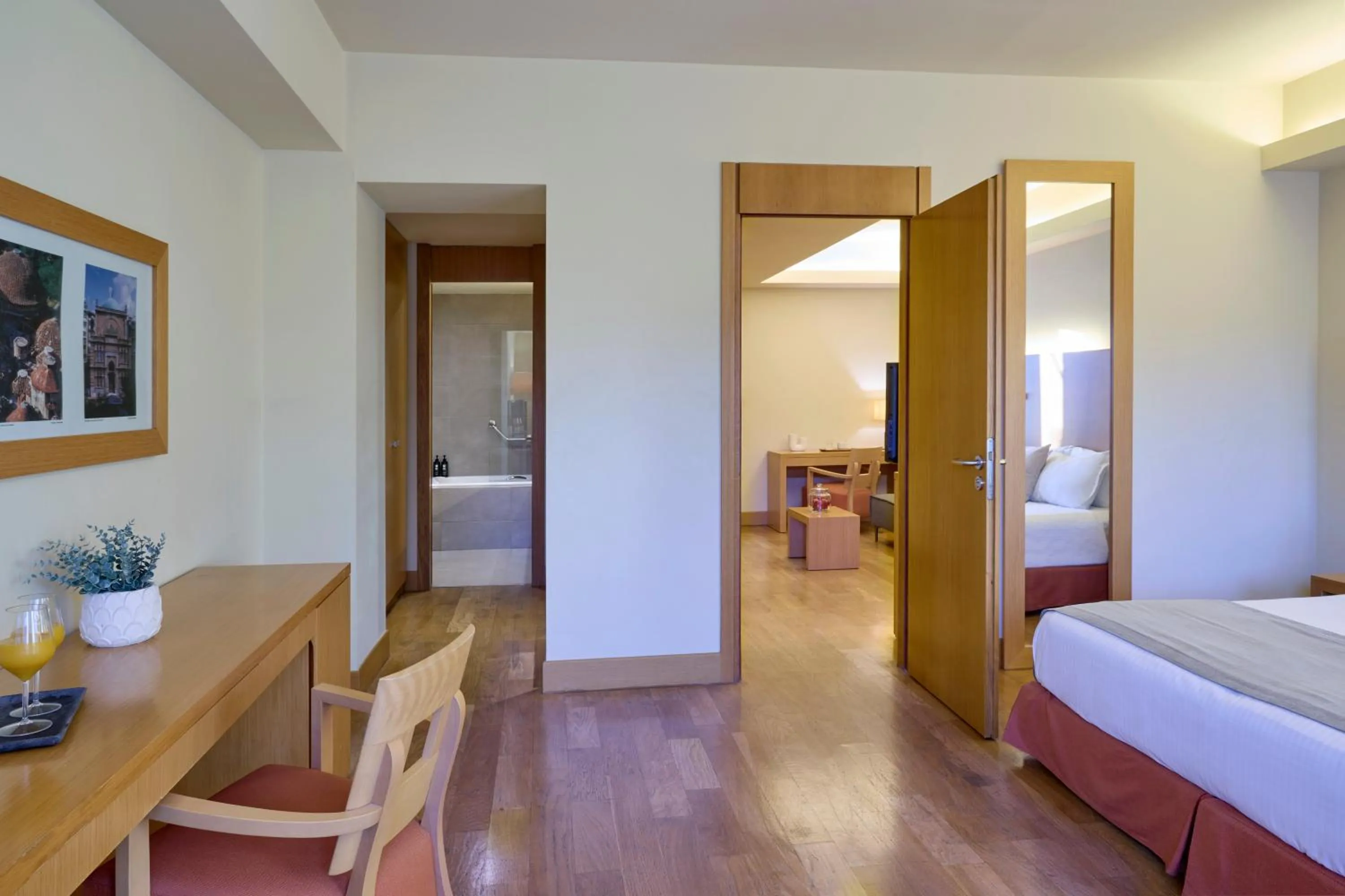 Bed in Zeus Thessaloniki Lazart