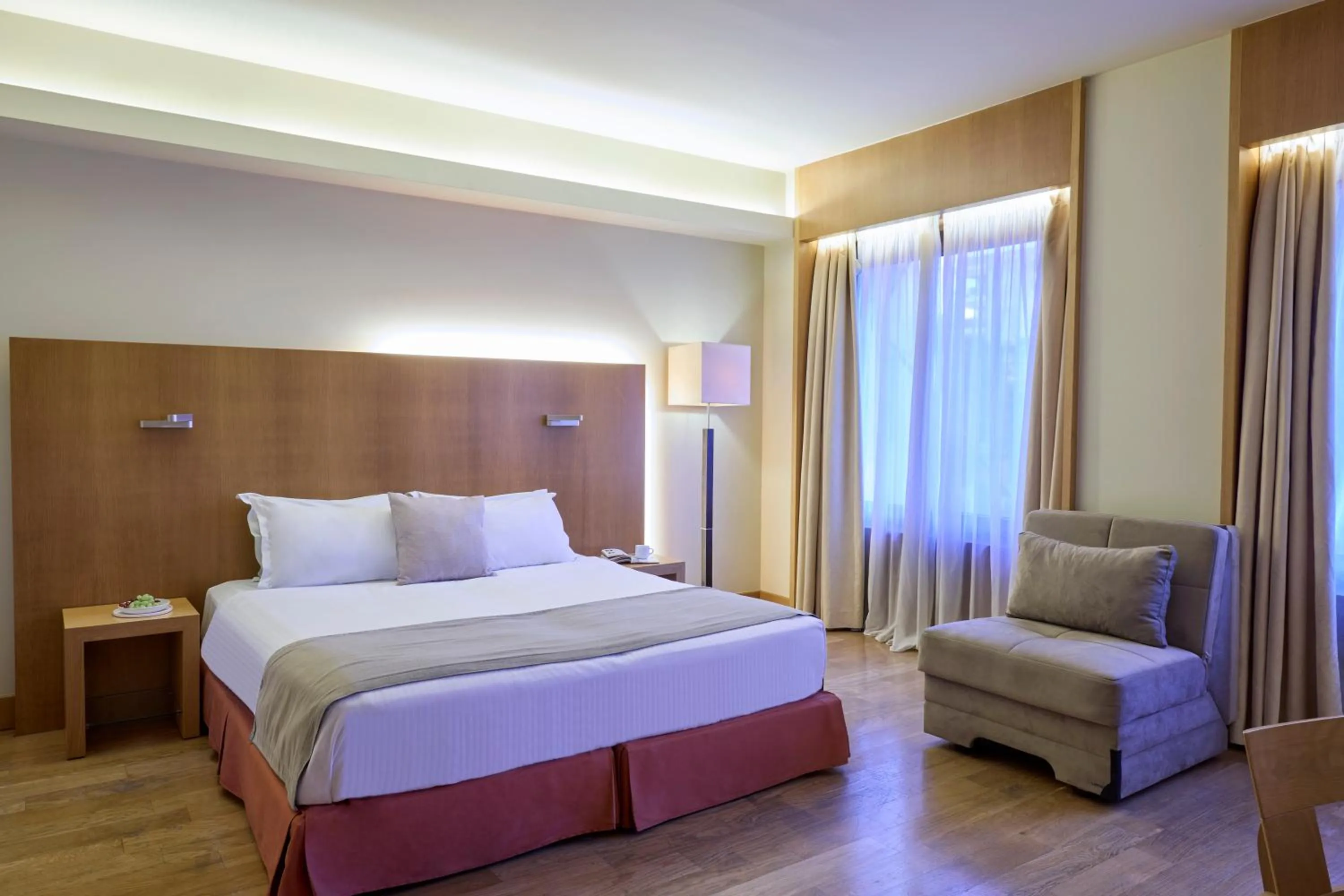 Bed in Zeus Thessaloniki Lazart