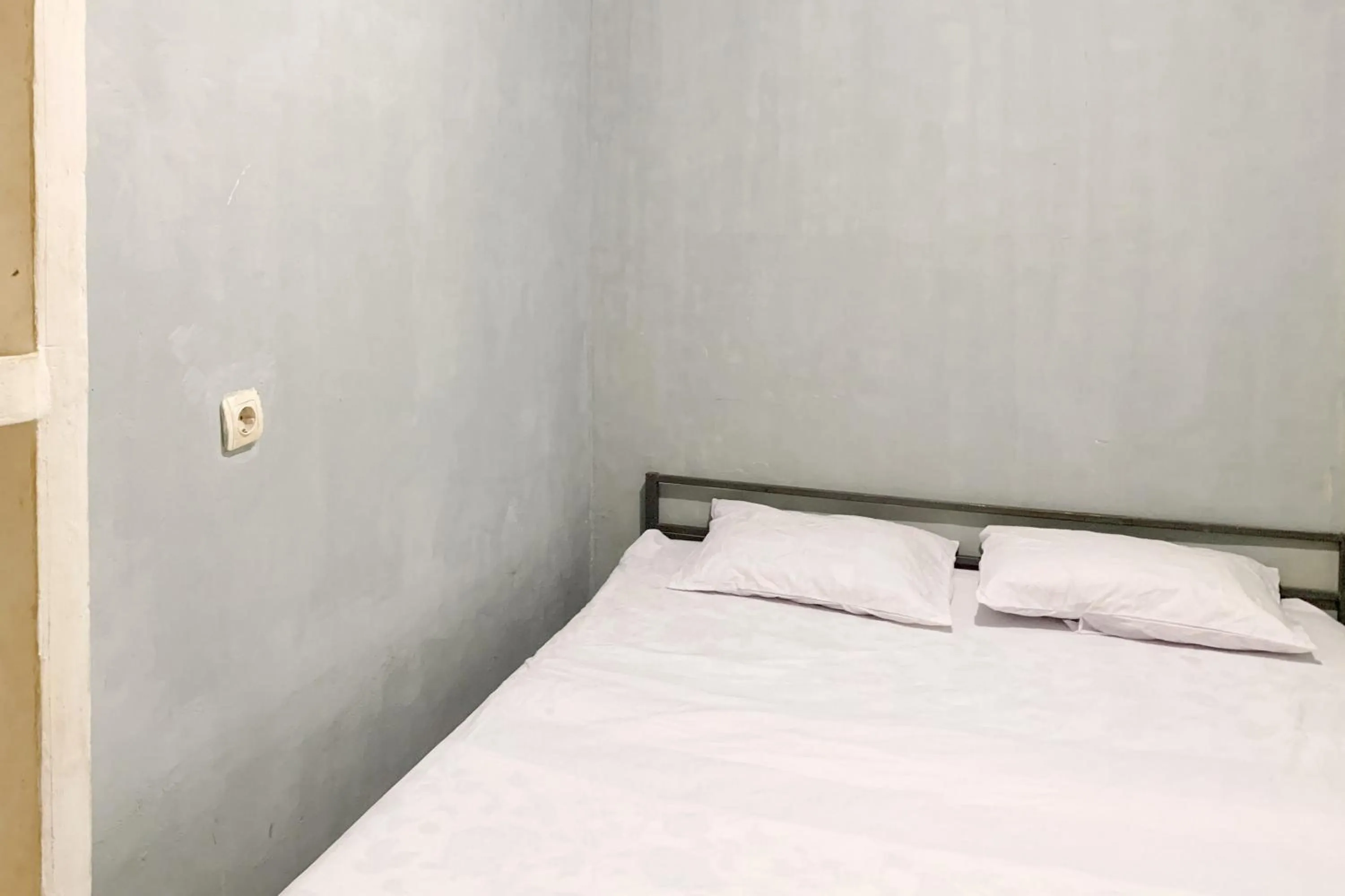 Bed in Backpacker Homestay Jatisampurna Redpartner