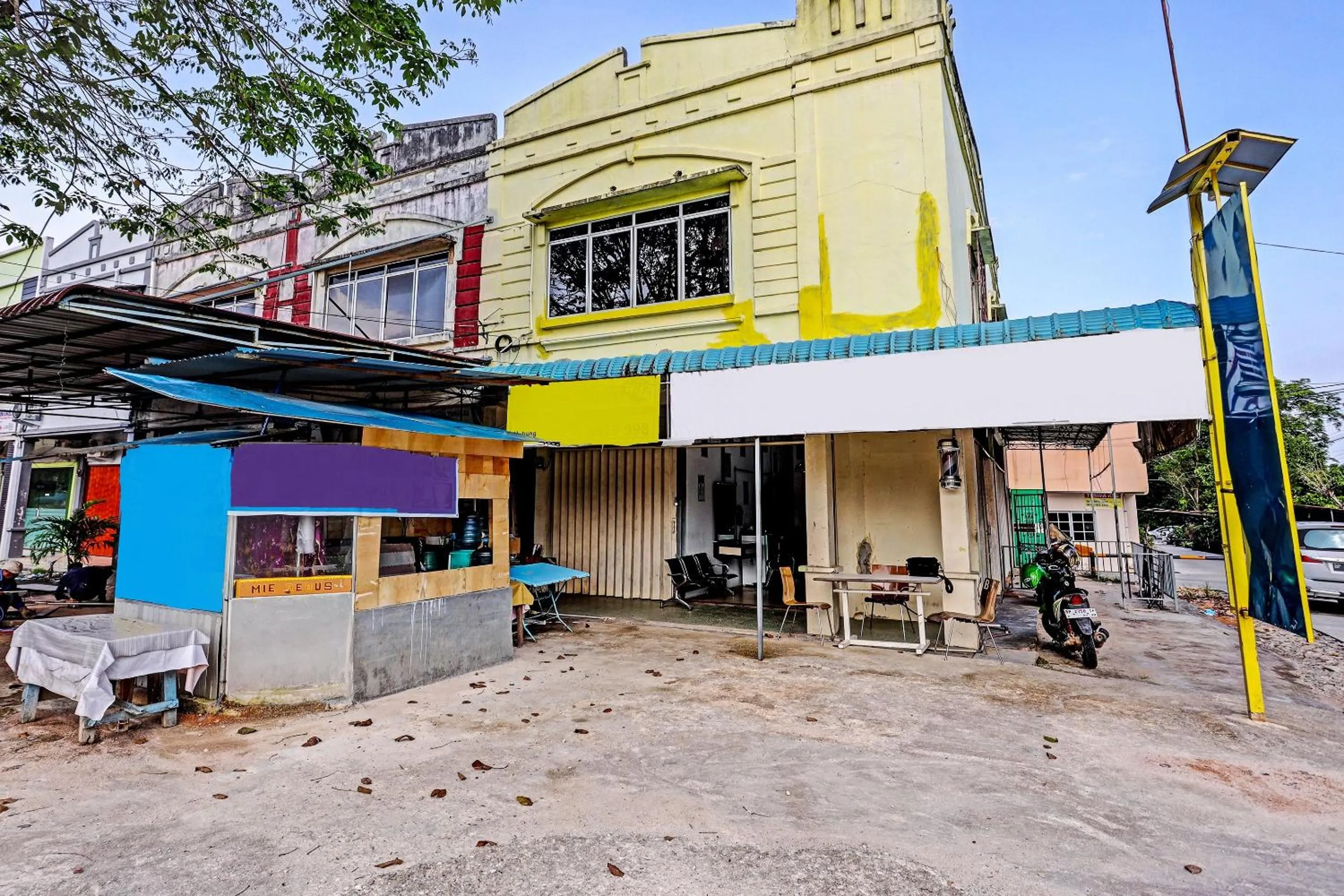 Facade/entrance in Hotel O Aulia Homestay Syariah