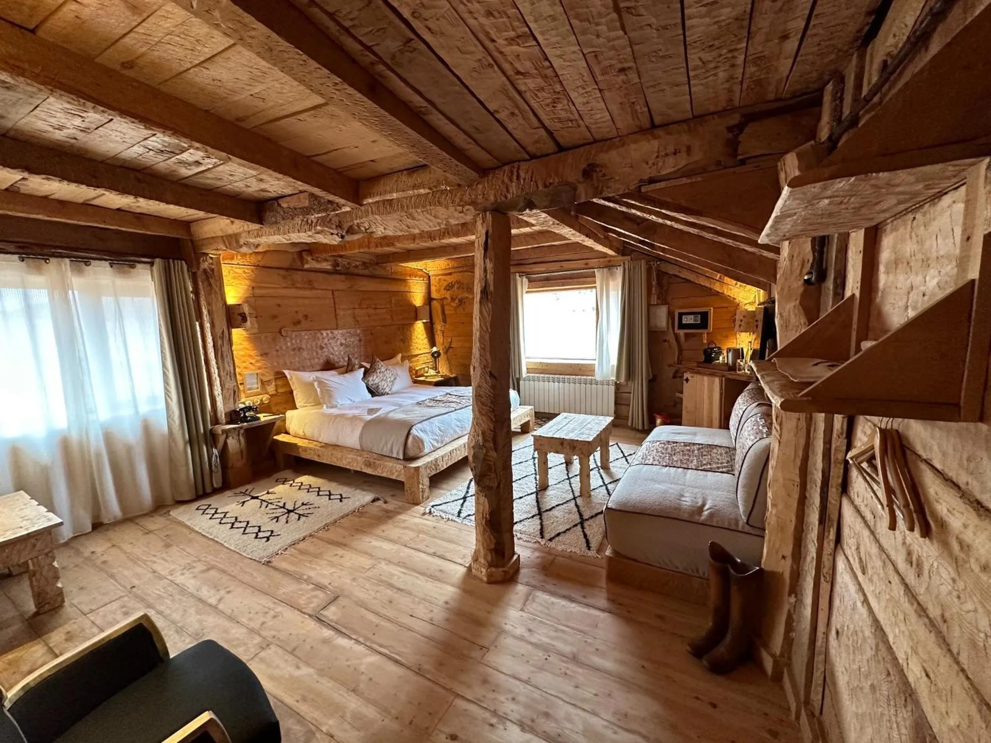 King Room with Lake View in Hotel Xaluca Spa Aguelmame Sidi Ali