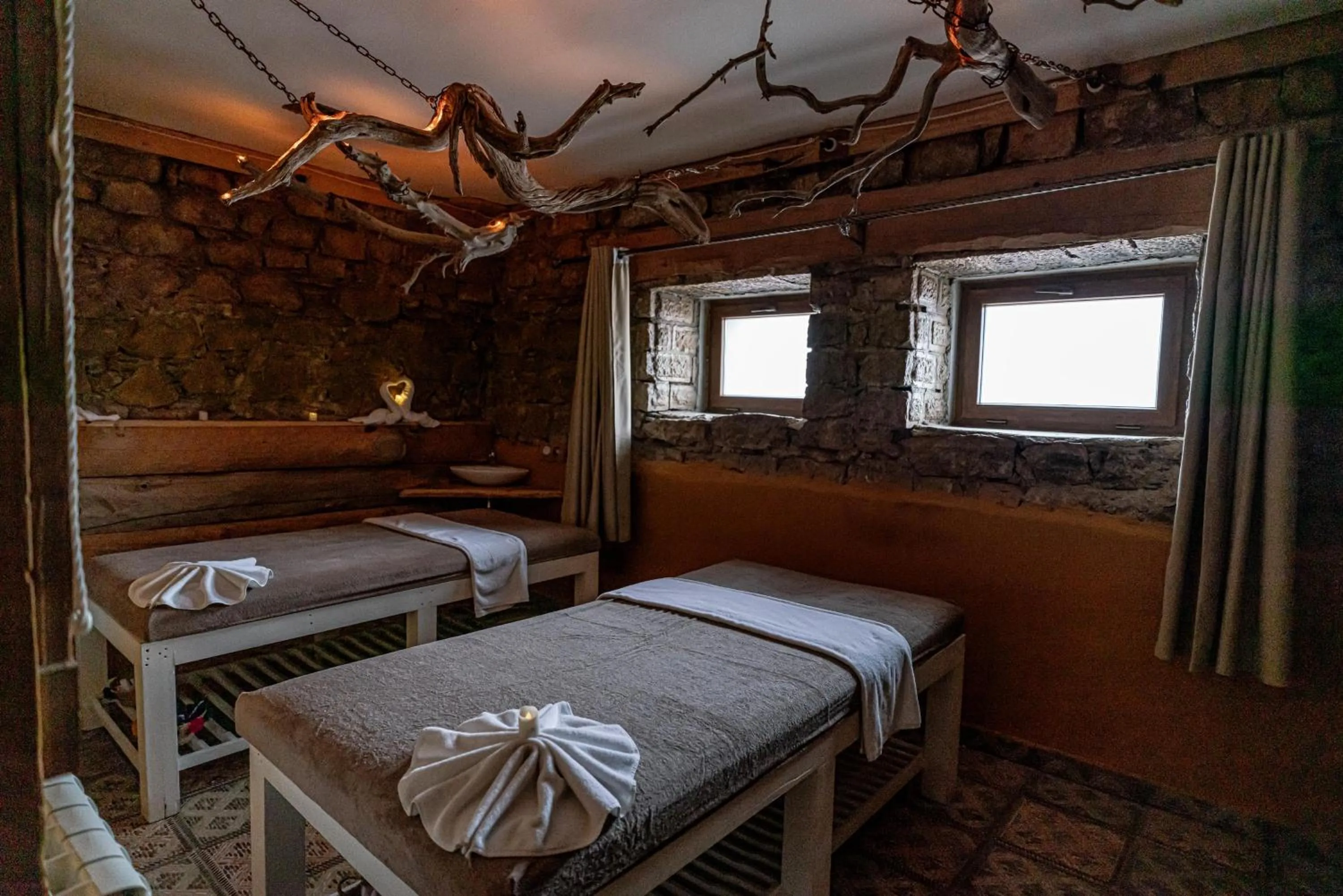 Massage, Bed in Hotel Xaluca Spa Aguelmame Sidi Ali