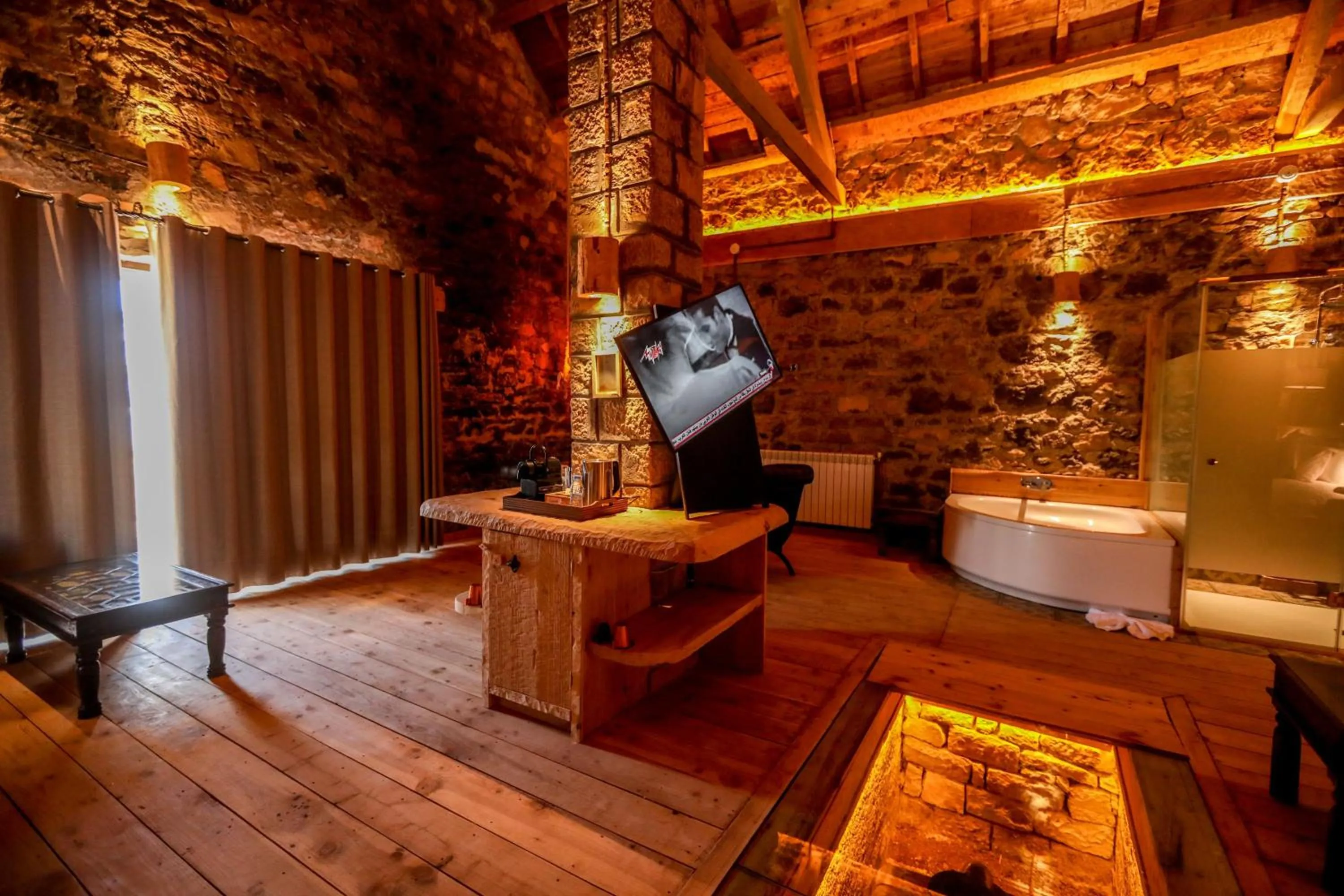 Bed in Hotel Xaluca Spa Aguelmame Sidi Ali