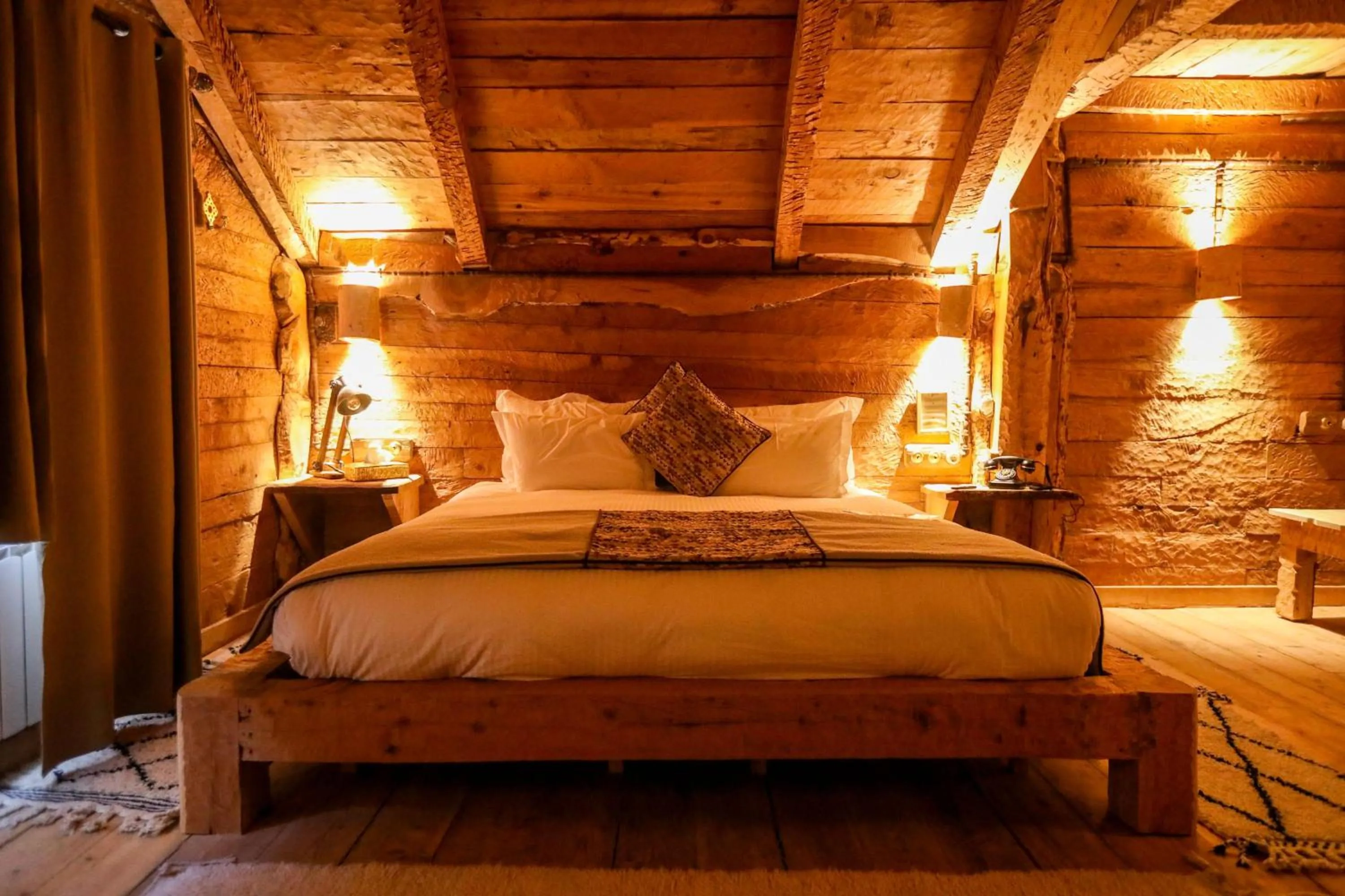 Bed in Hotel Xaluca Spa Aguelmame Sidi Ali