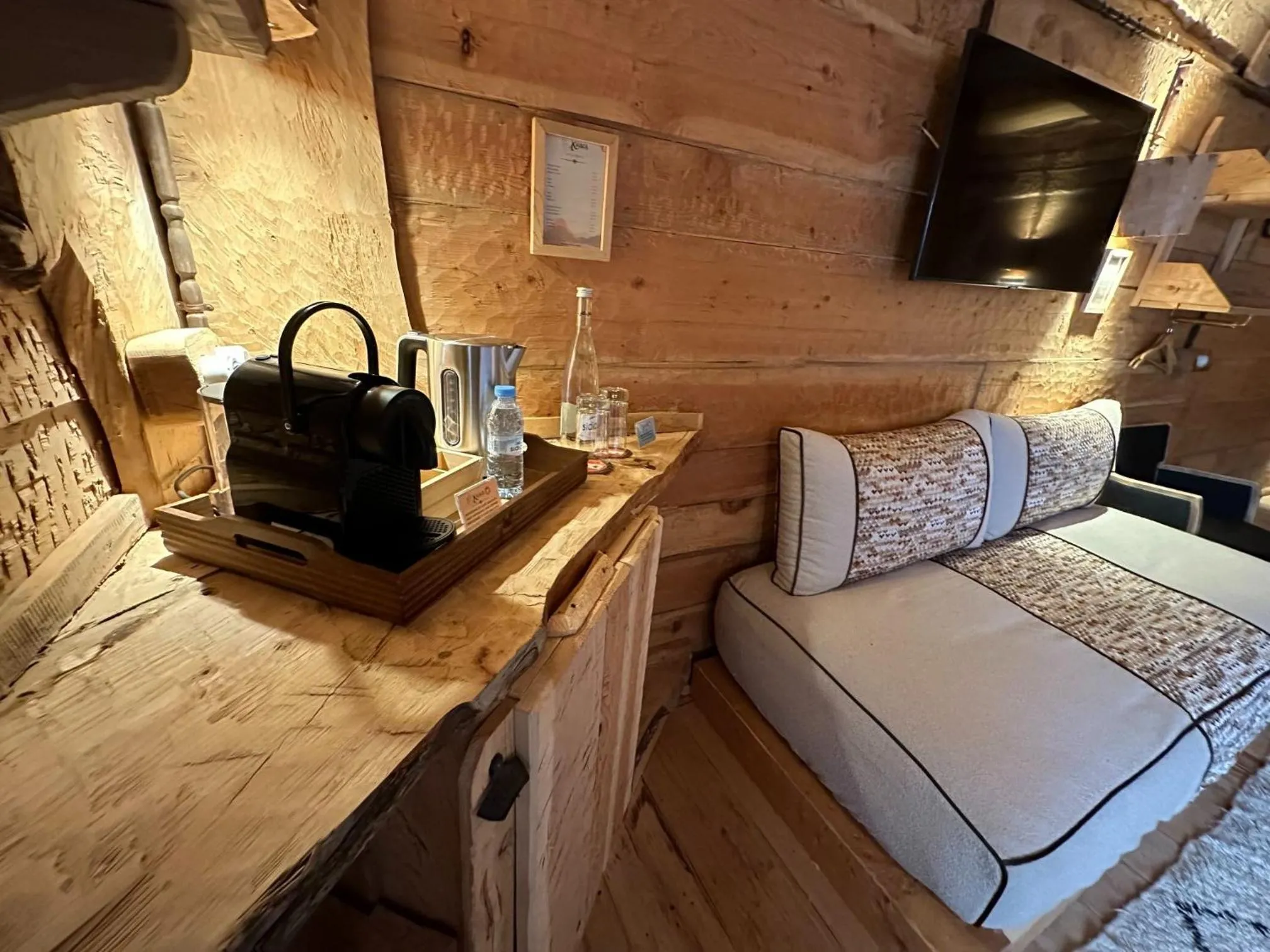 Coffee/tea facilities, Bed in Hotel Xaluca Spa Aguelmame Sidi Ali