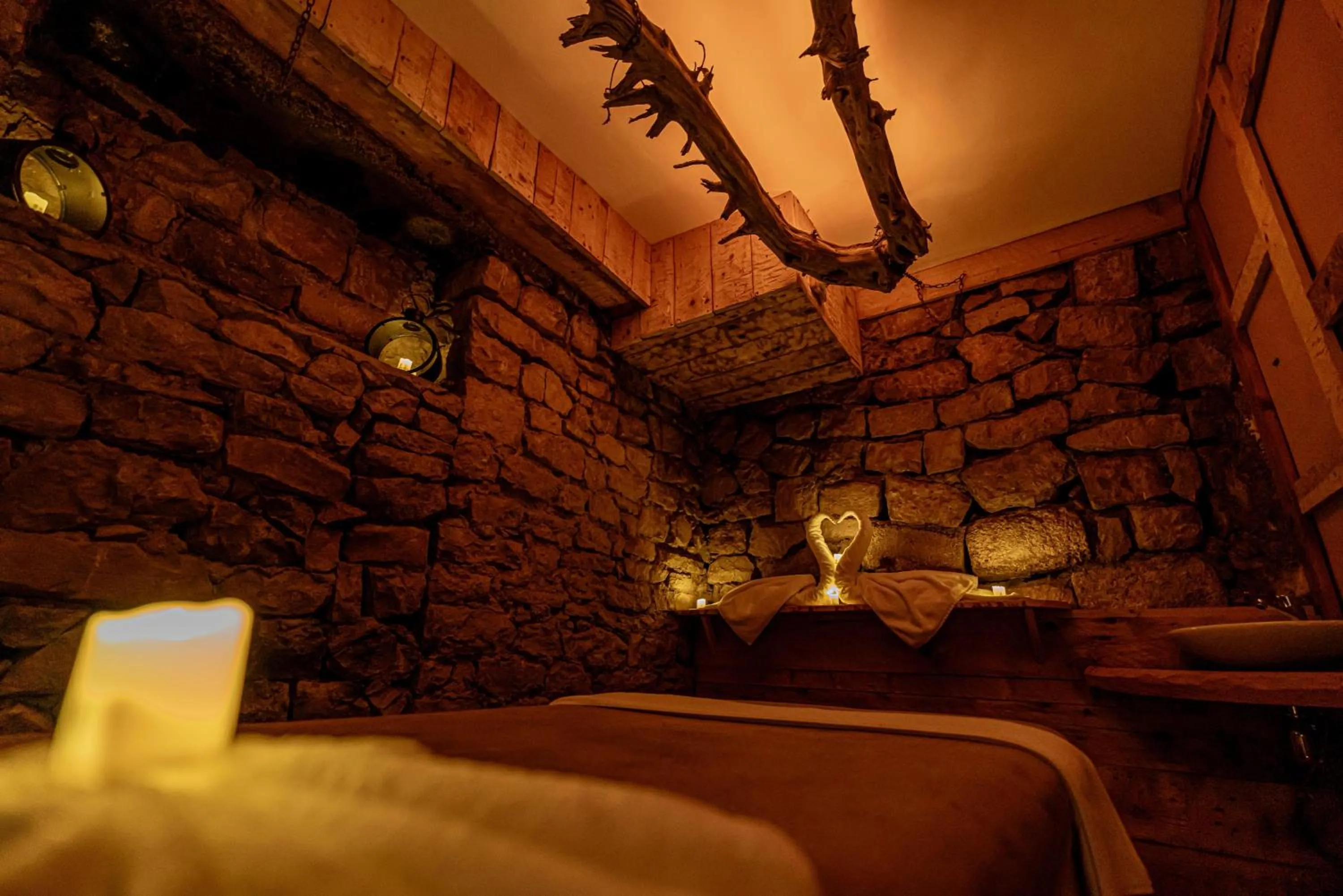 Massage in Hotel Xaluca Spa Aguelmame Sidi Ali