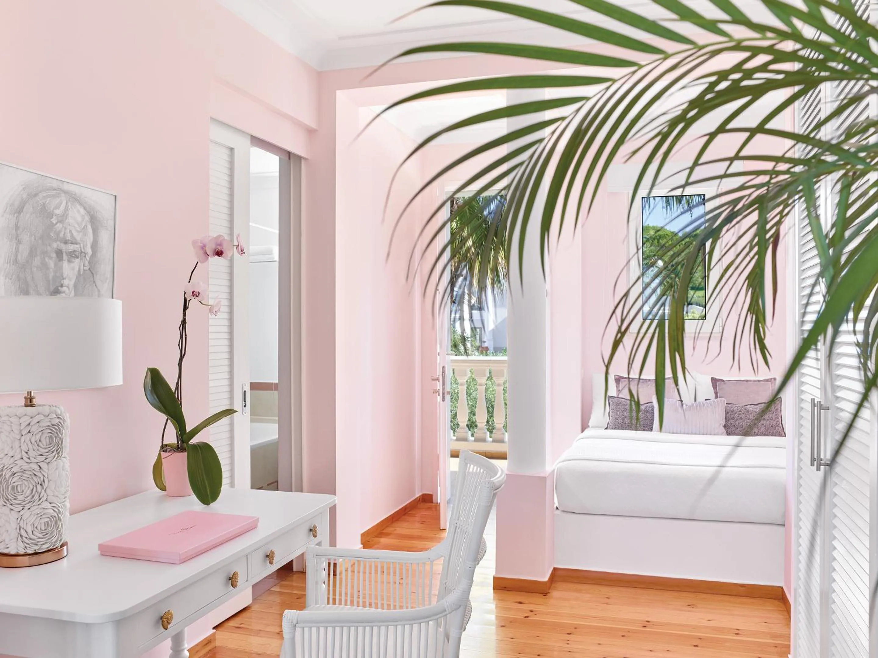 Bed in Mandola Rosa at Riviera Olympia, A Grecotel Resort to Live