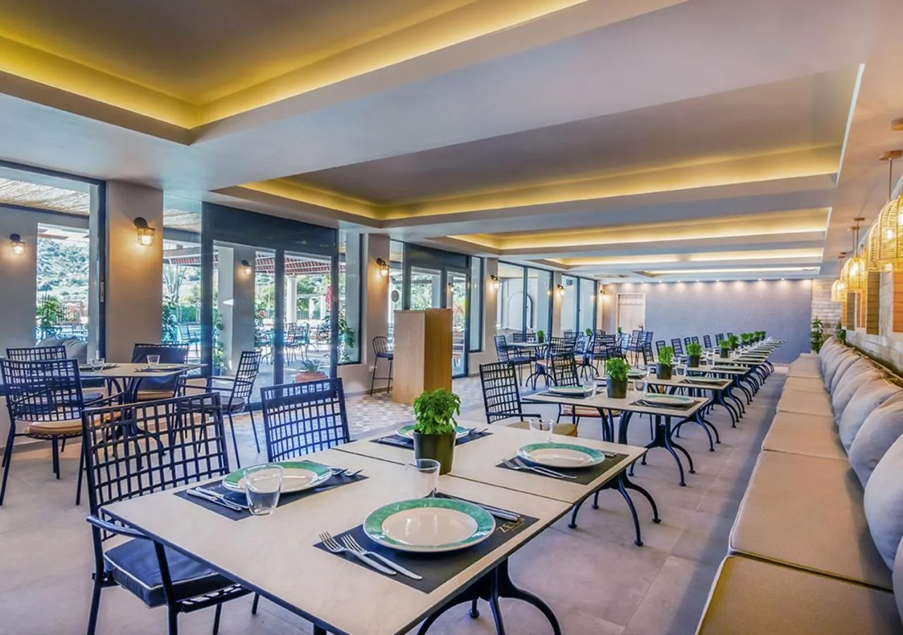 Restaurant/places to eat in Zeus Dolce by Wyndham Athens
