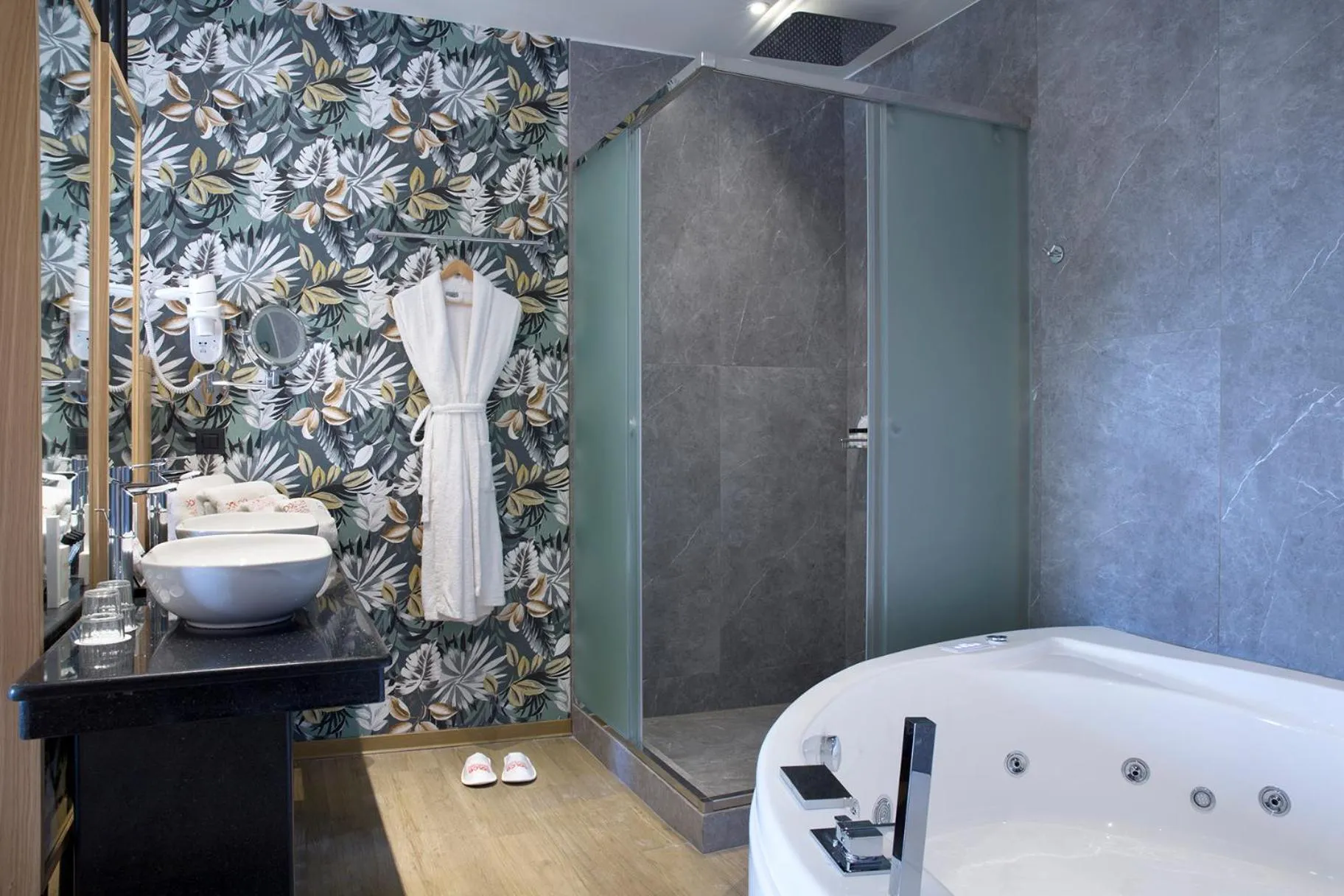 Bathroom in Zeus Dolce by Wyndham Athens