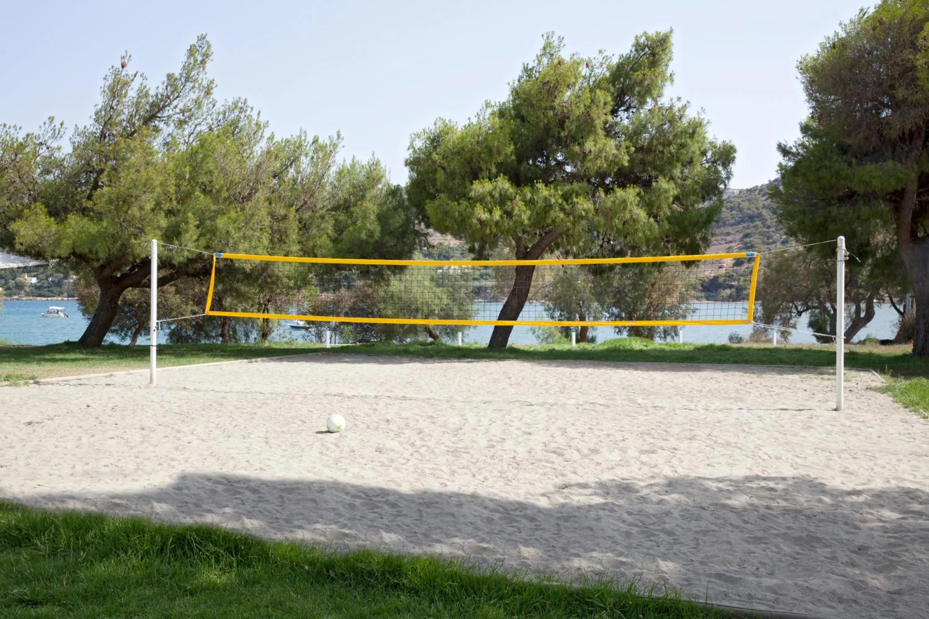 Tennis court in Zeus Dolce by Wyndham Athens