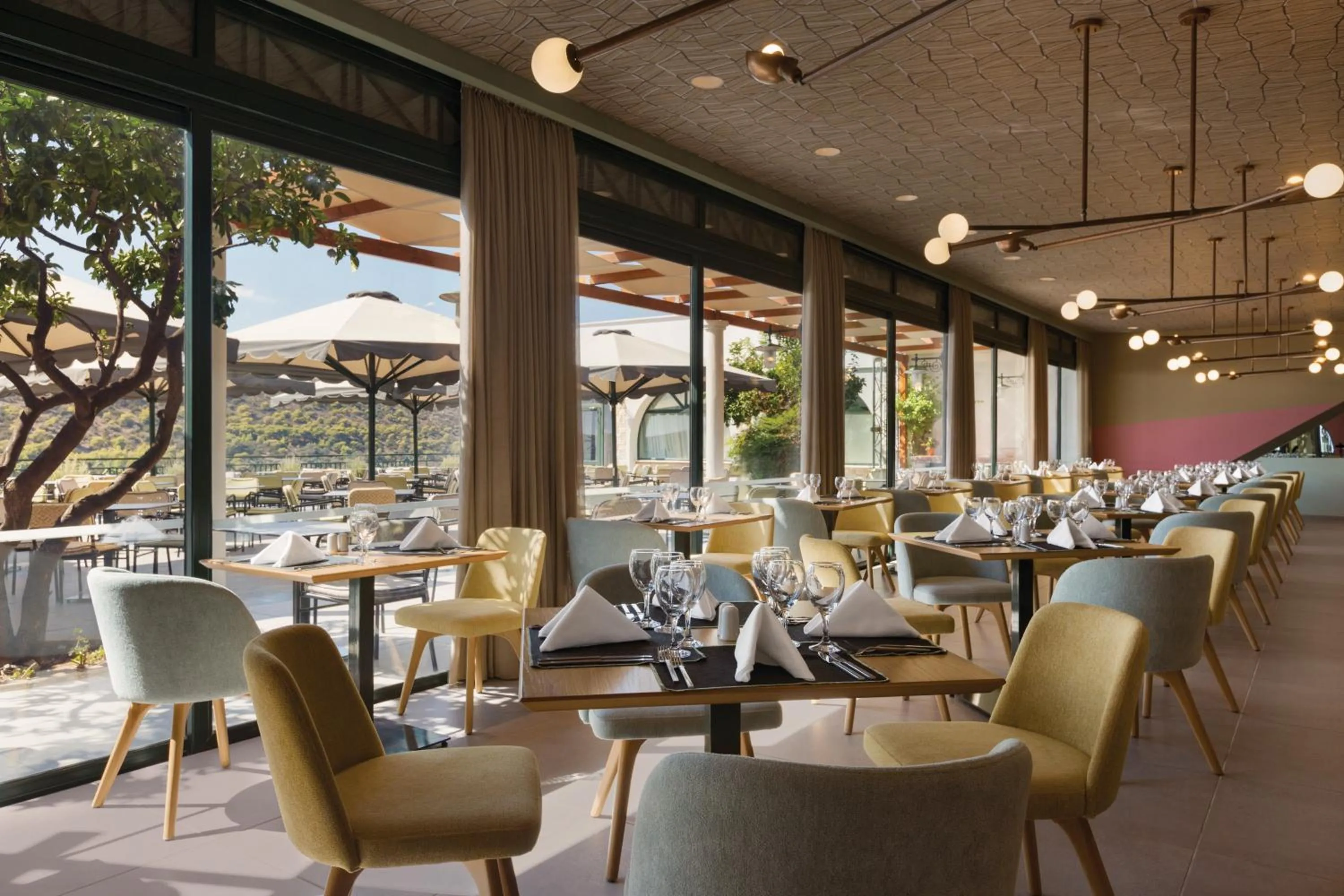 Restaurant/places to eat in Zeus Dolce by Wyndham Athens