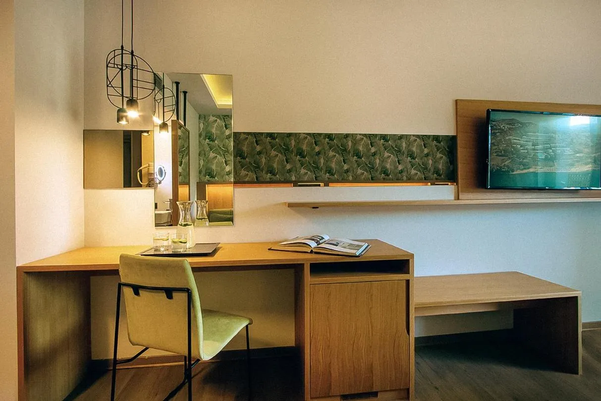 Zeus Dolce by Wyndham Athens