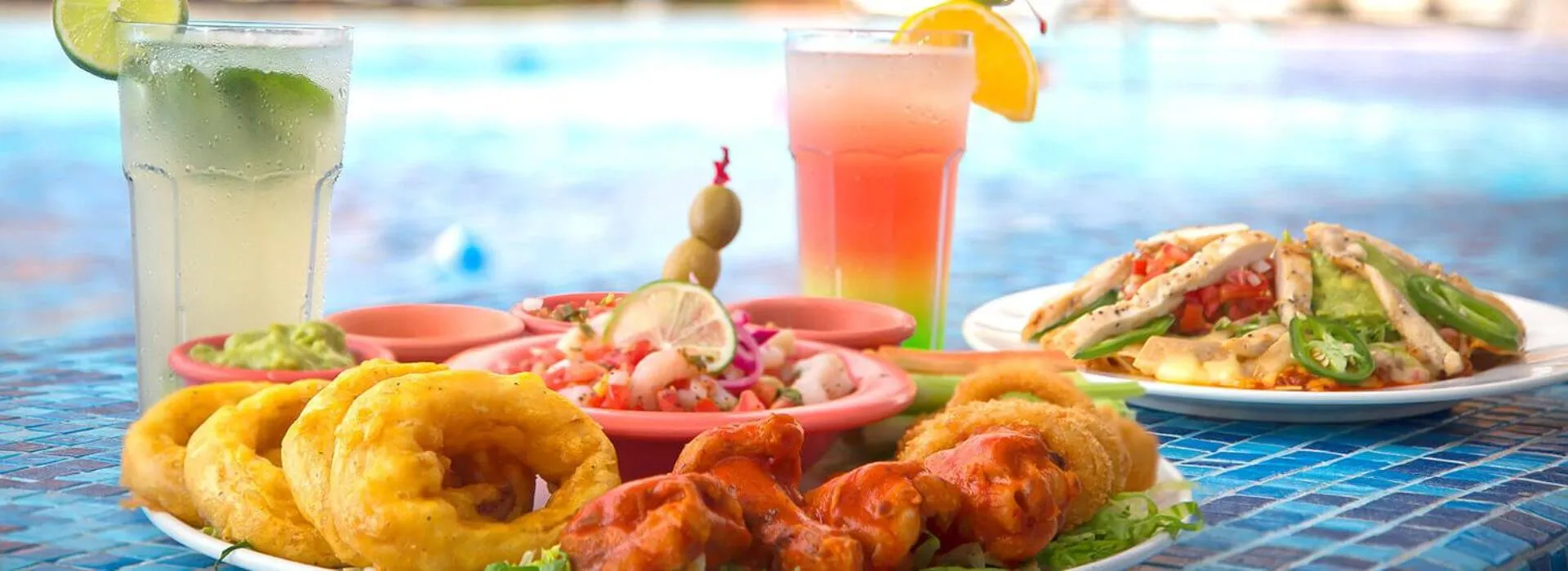 Lounge or bar in The Royal Haciendas Resort & Spa