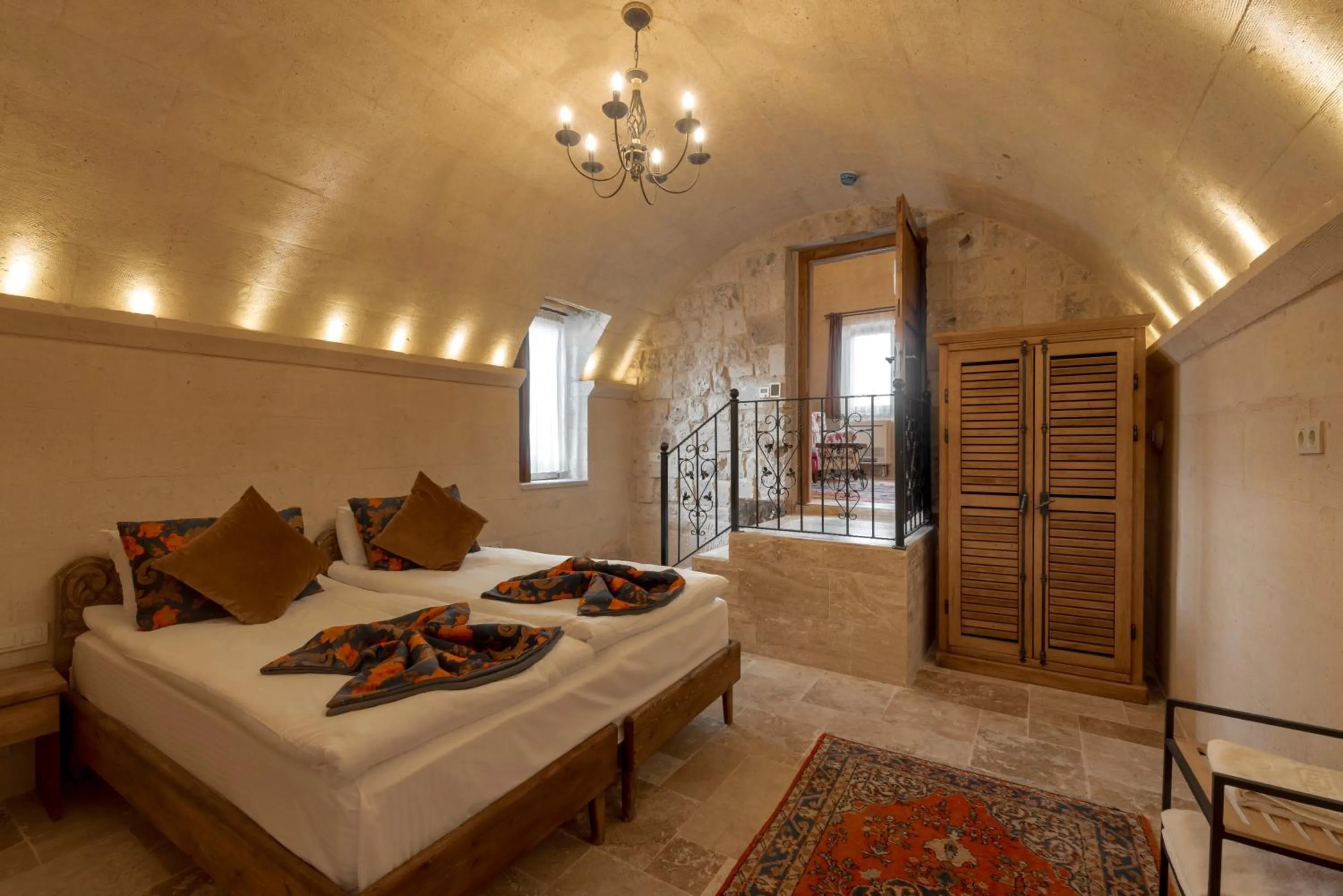 Photo of the whole room, Bed in Harem Suites Cappadocia