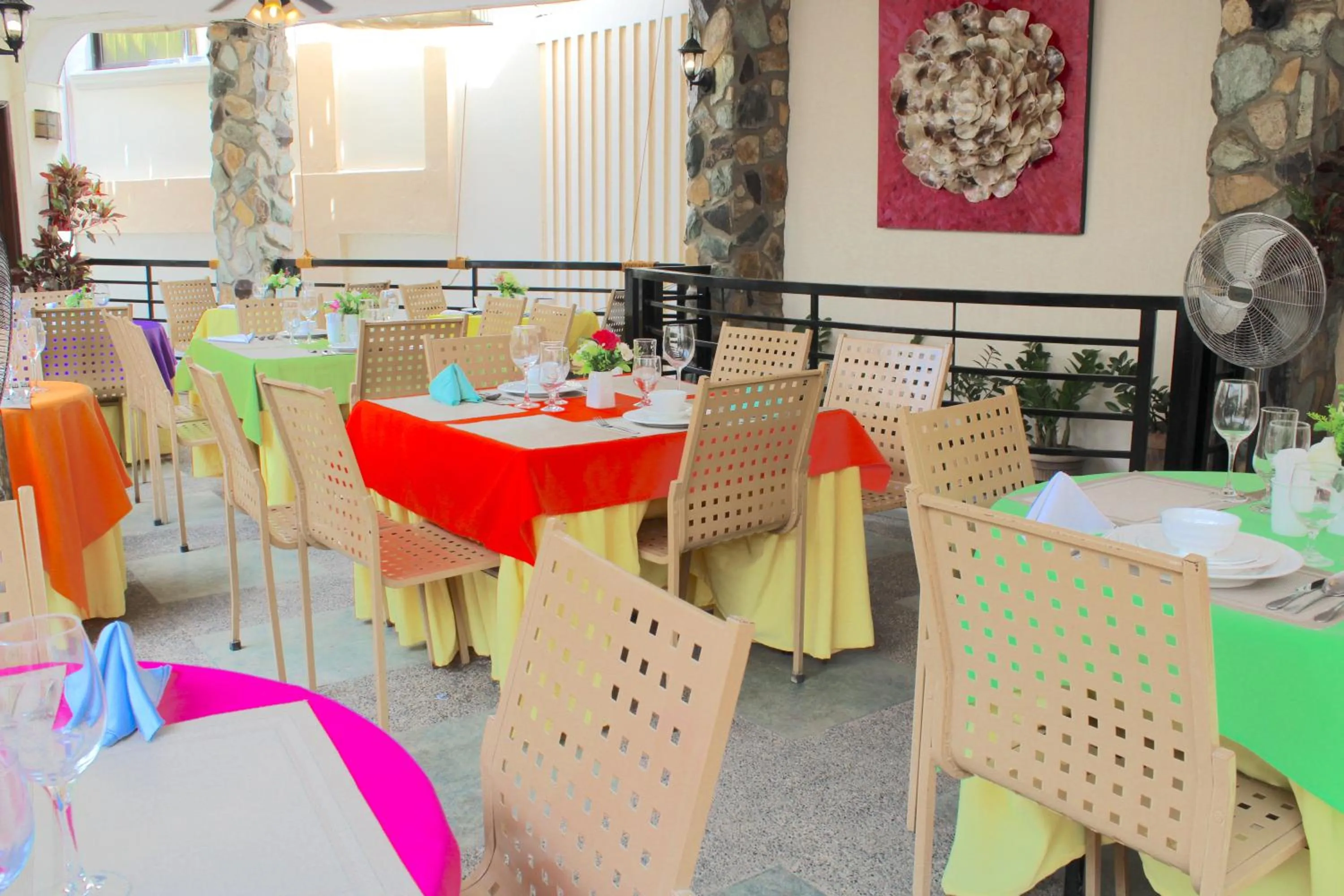 Dining area in Balaibinda Lodge