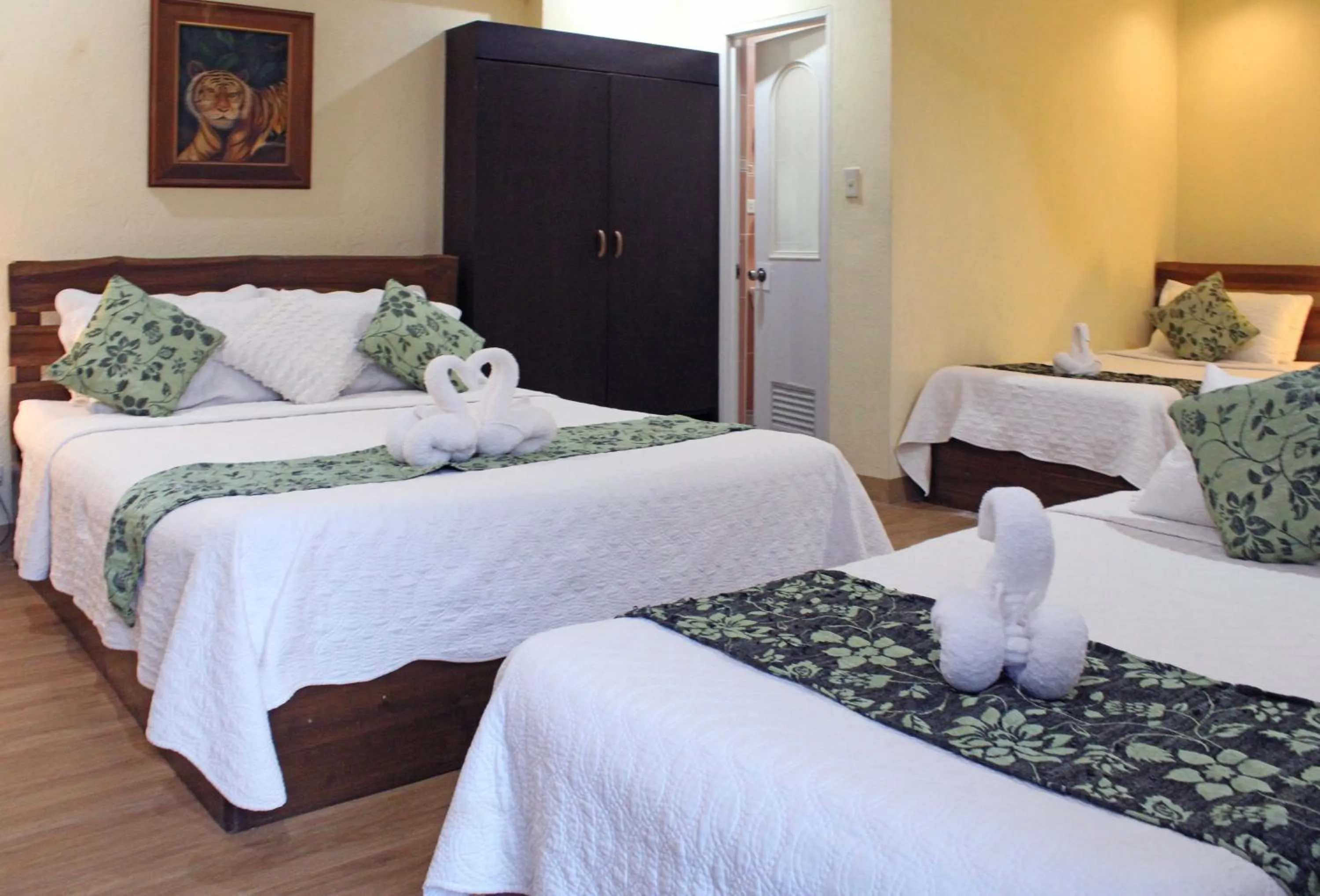 Bed in Balaibinda Lodge