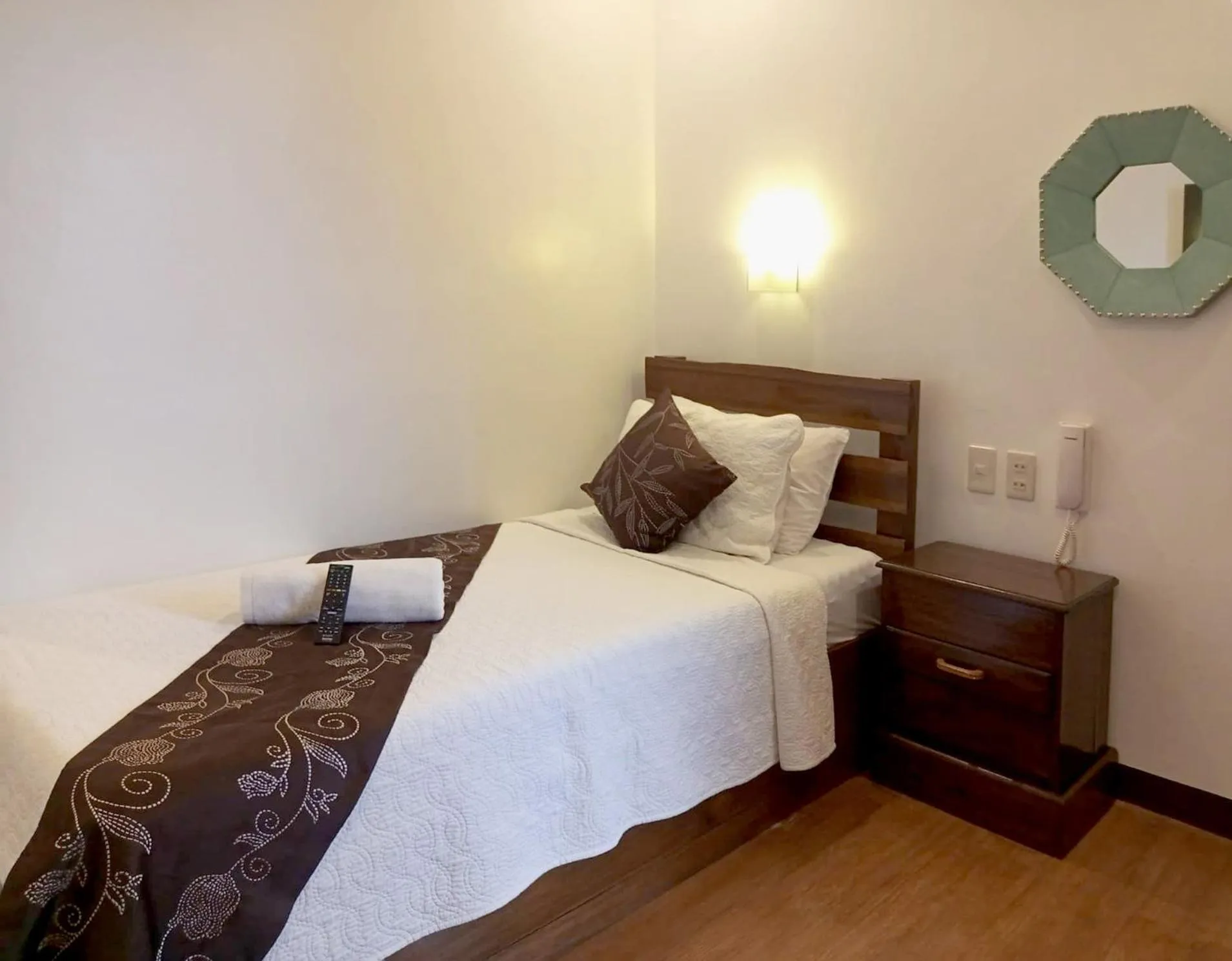 Bed in Balaibinda Lodge