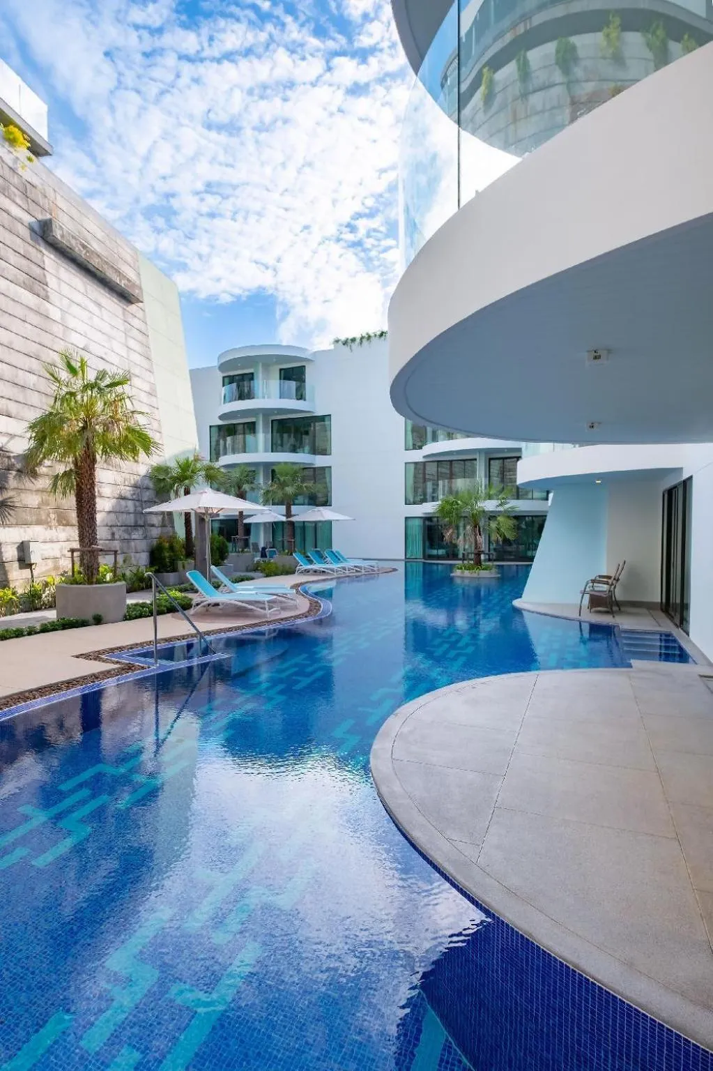 Swimming pool in Twin Sands Resort Penthouse