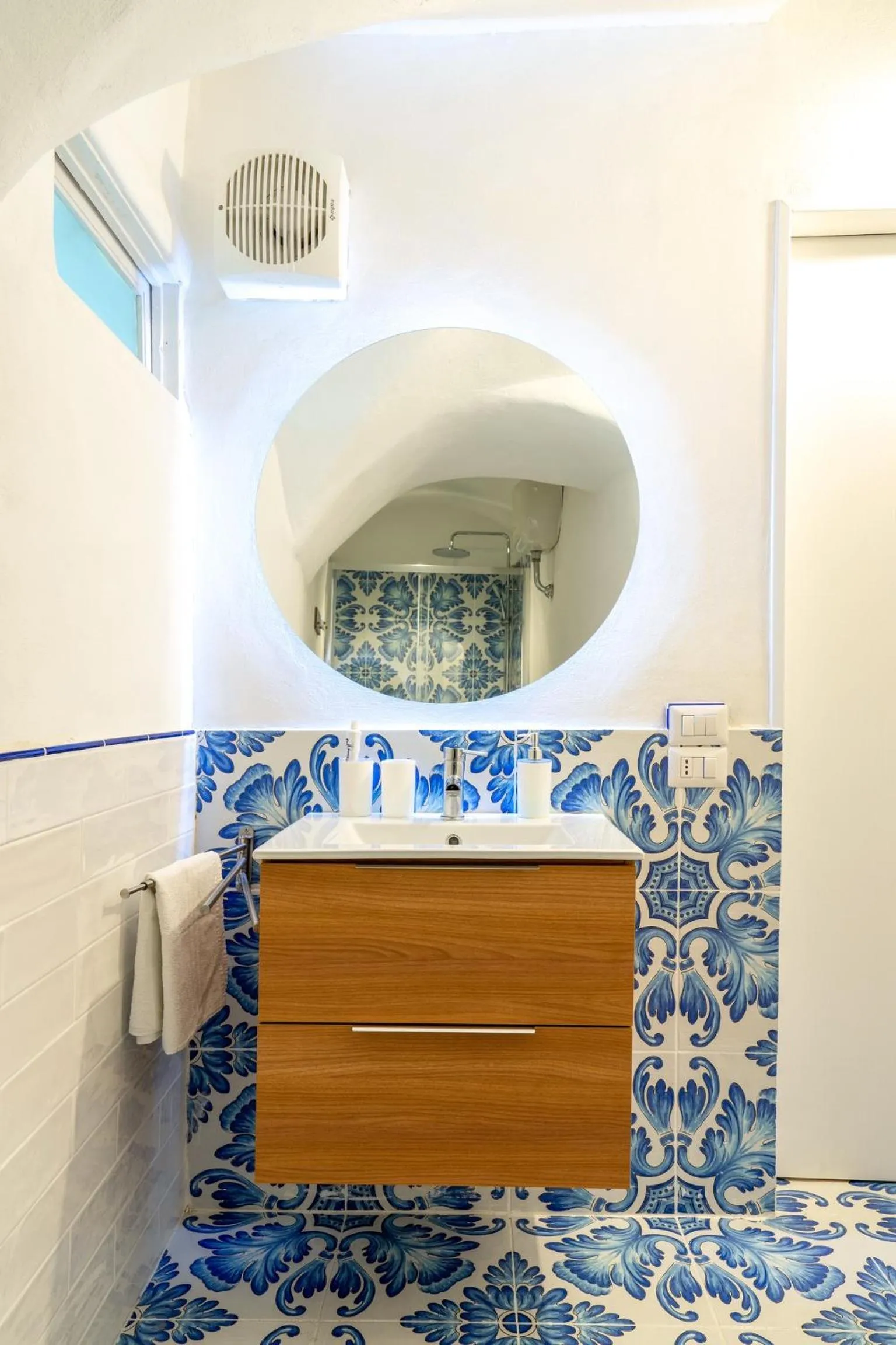 Bathroom in Pausea Suite