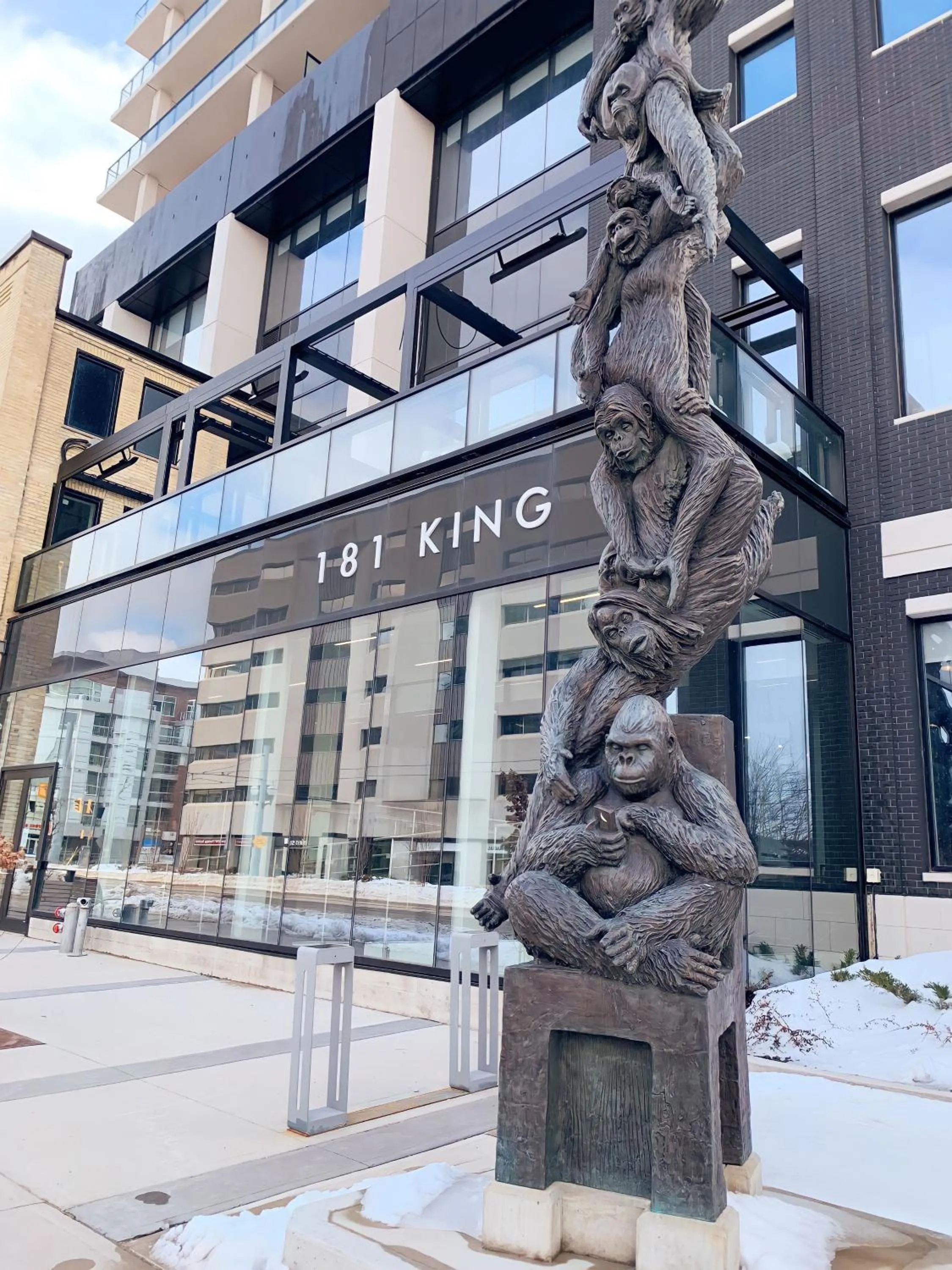 Property building in Cozy 1BR Condo w/ Insuite LDRY, Gym & Free Parking