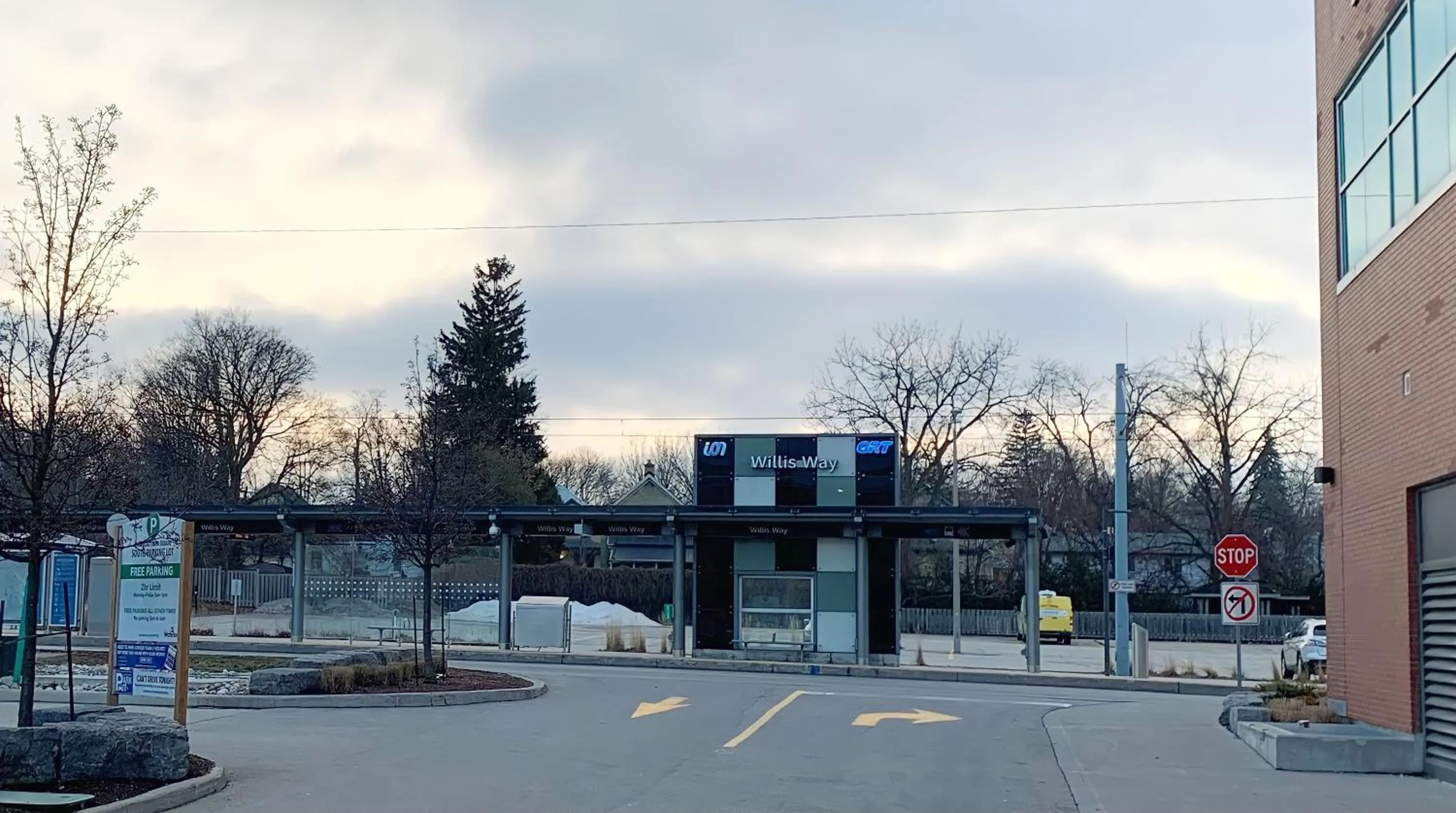 Day in Cozy 1BR Condo w/ Insuite LDRY, Gym & Free Parking