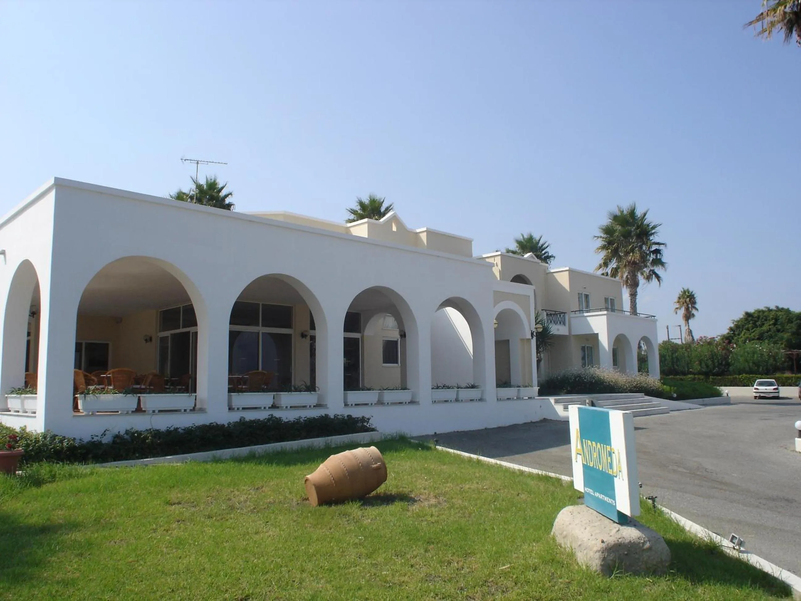 Facade/entrance in Andromeda Hotel Apartments