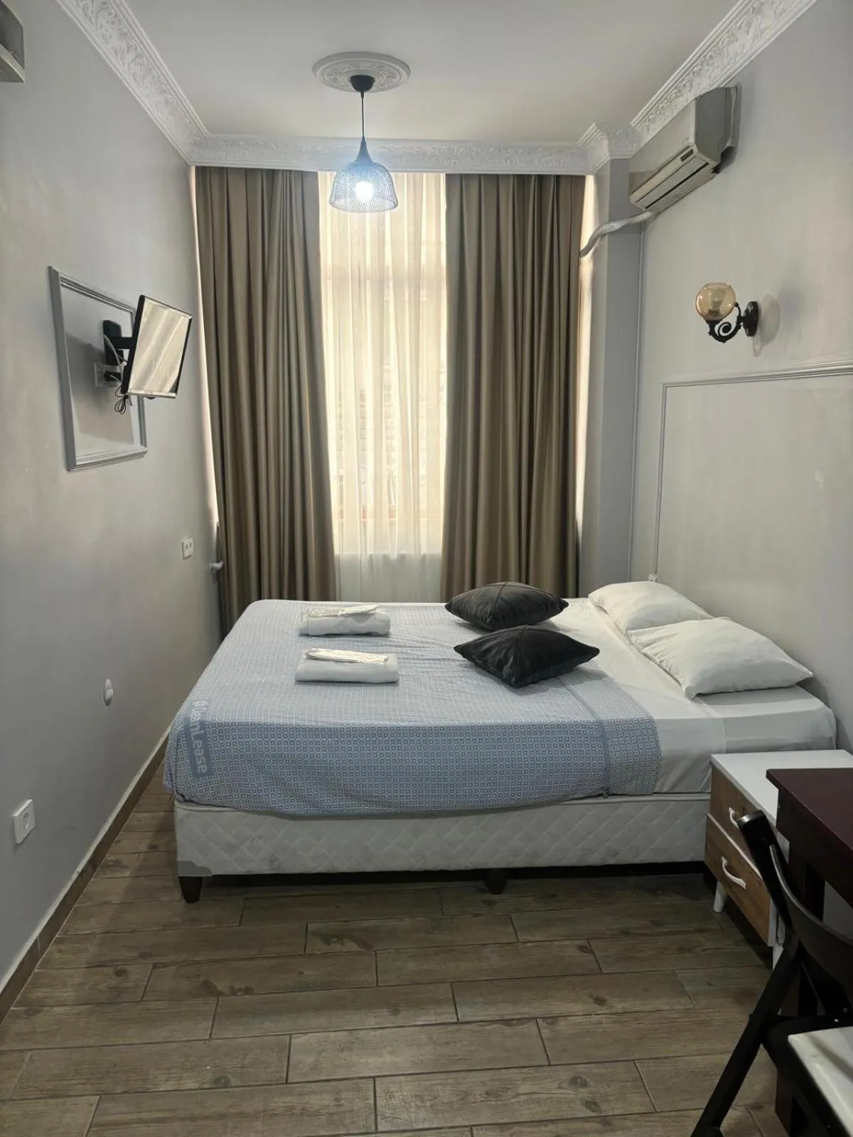 Bed in Mara Suite Taxim